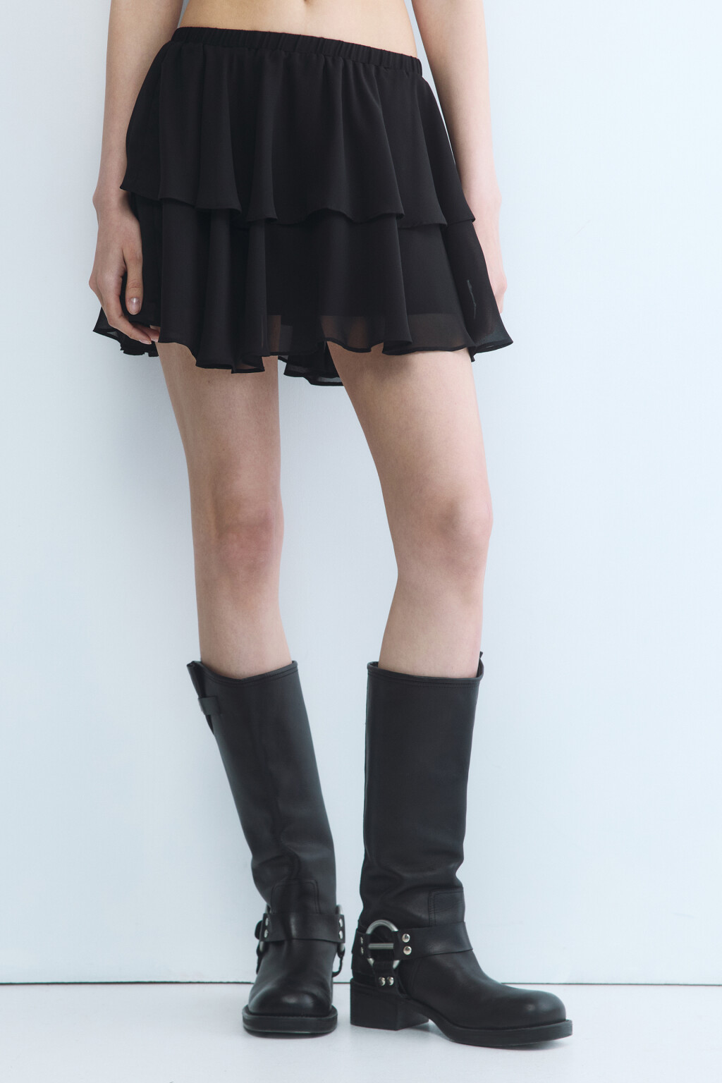 Юбка-трапеция мини шифоновая с воланом - цвет черный - 3