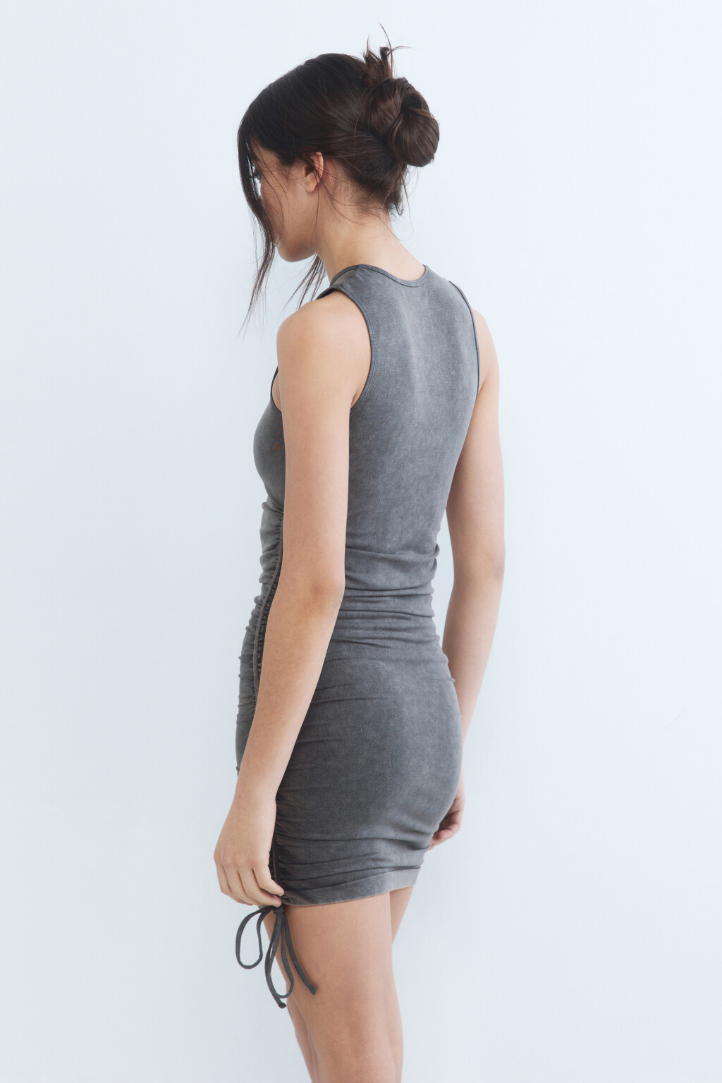Платье-майка облегающее с драпировками - цвет серый - 5