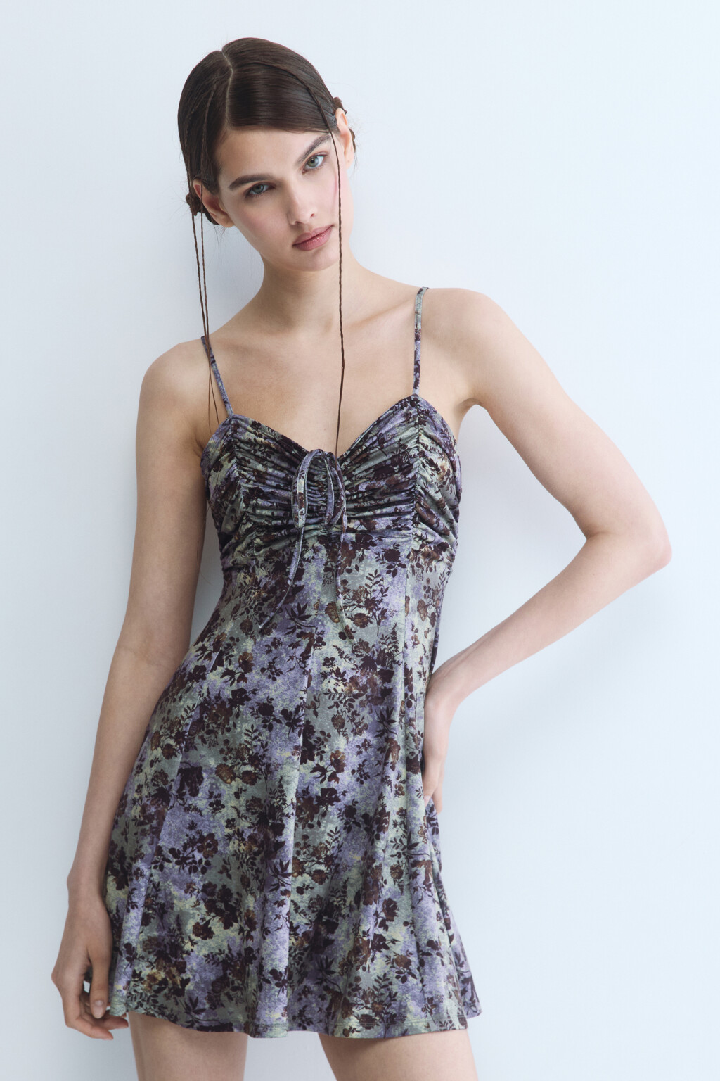 Платье-сарафан мини с драпировками и завязками - цвет мультиколор - 3