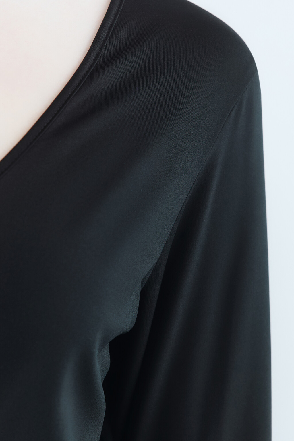 Блузка-топ со шнуровкой - цвет черный - 7