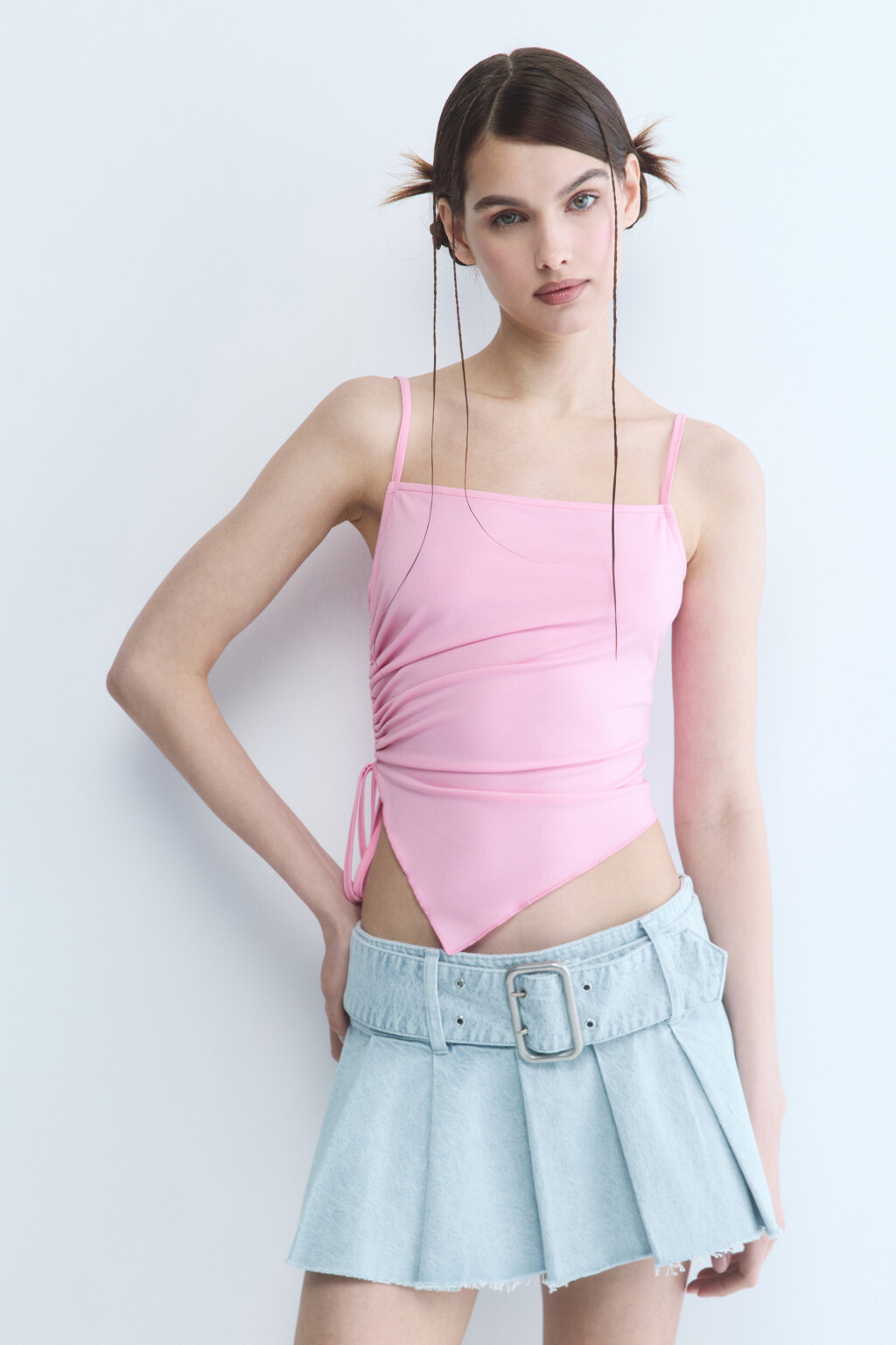Блузка-топ на бретельках с драпировкой и завязками - цвет розовый - 2