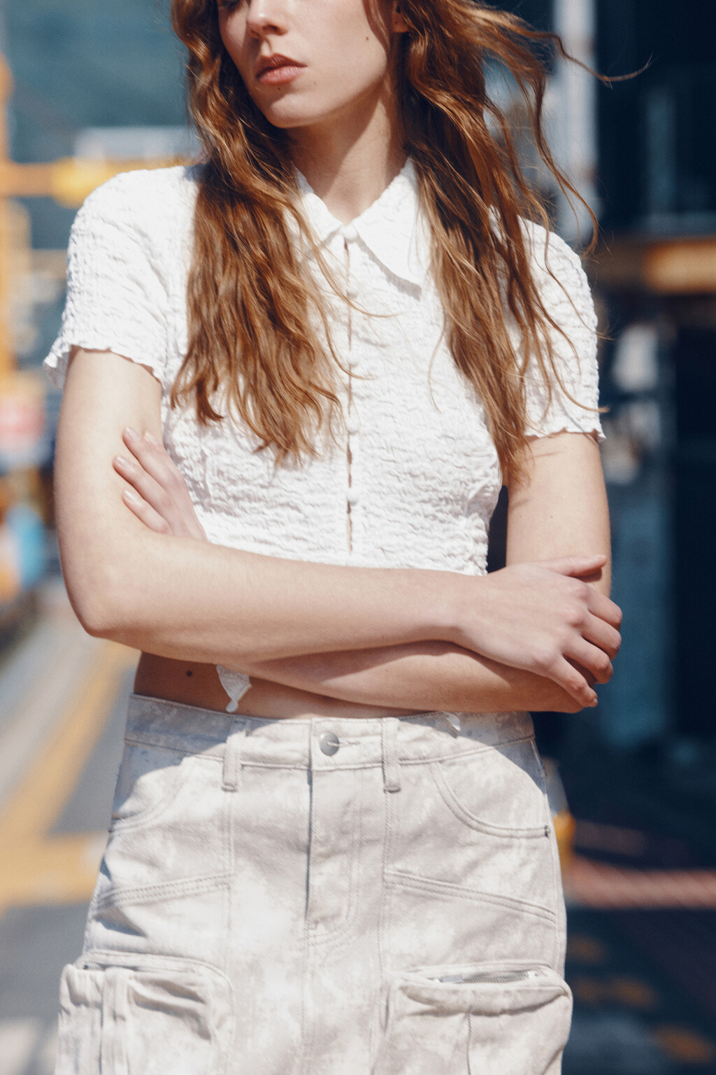 Блузка-топ облегающая из жатой ткани - цвет бежевый - 9