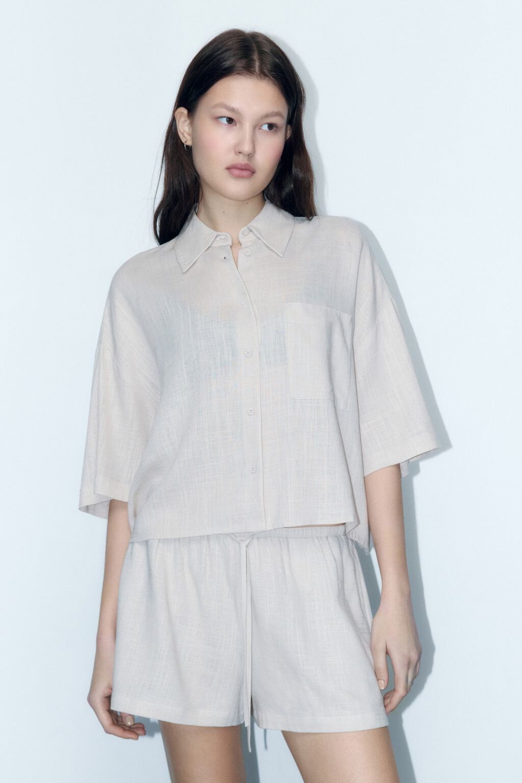 Рубашка укороченная льняная с коротким рукавом - цвет бежевый - 2