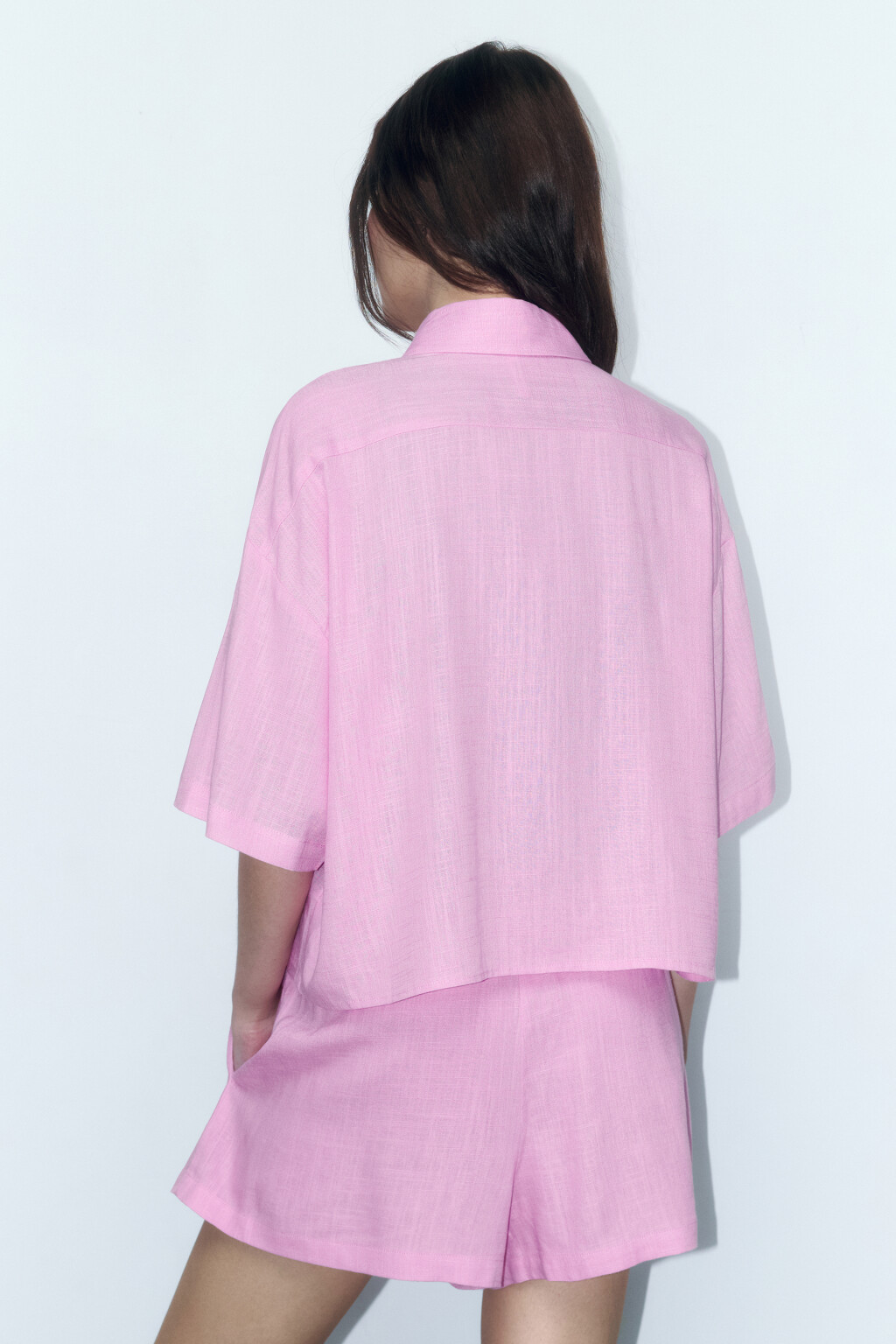 Рубашка укороченная льняная с коротким рукавом - цвет розовый - 5