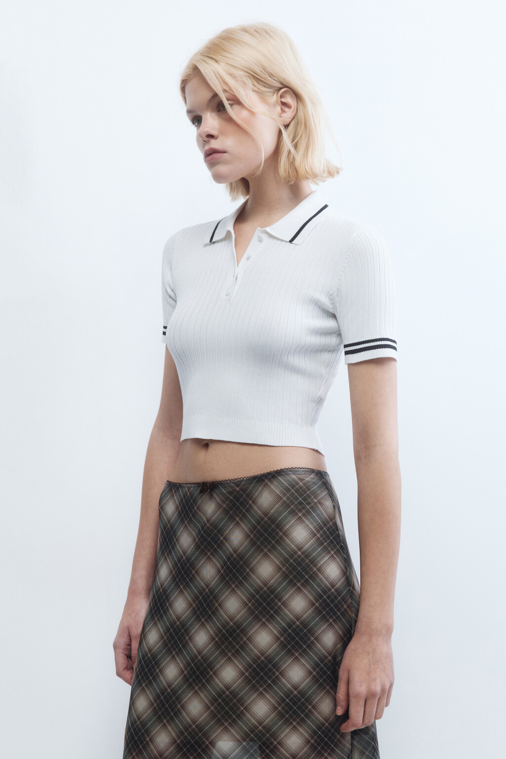 Футболка-топ укороченная с воротником-поло - цвет молочный - 3