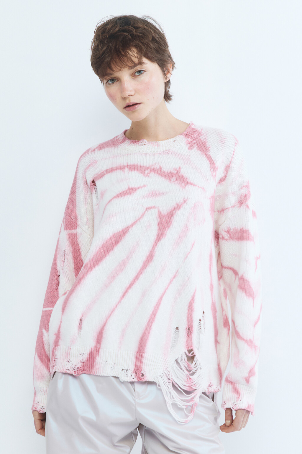Джемпер вязаный рваный с принтом тай-дай - цвет розовый - 2
