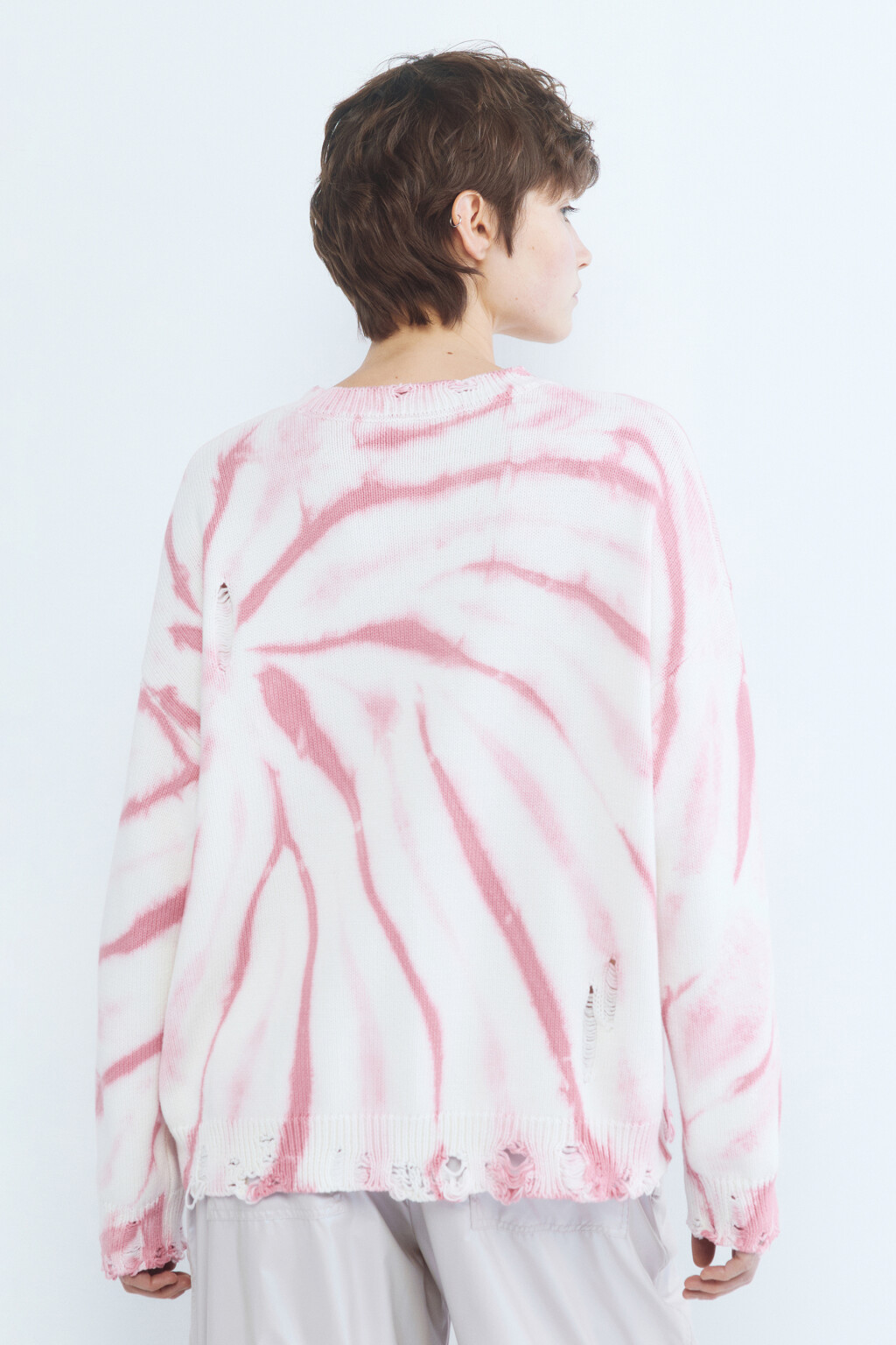 Джемпер вязаный рваный с принтом тай-дай - цвет розовый - 4