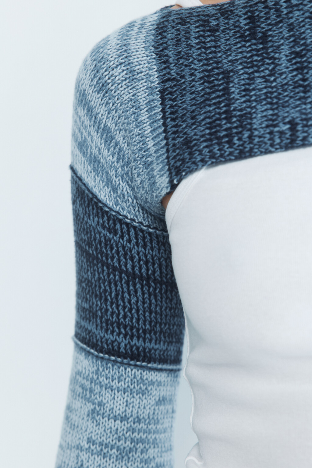 Болеро вязаное с длинными рукавами - цвет голубой - 7