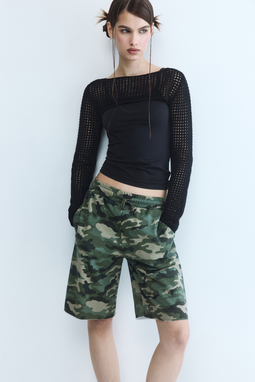 Болеро вязаное ажурное с длинными рукавами - цвет черный - 1