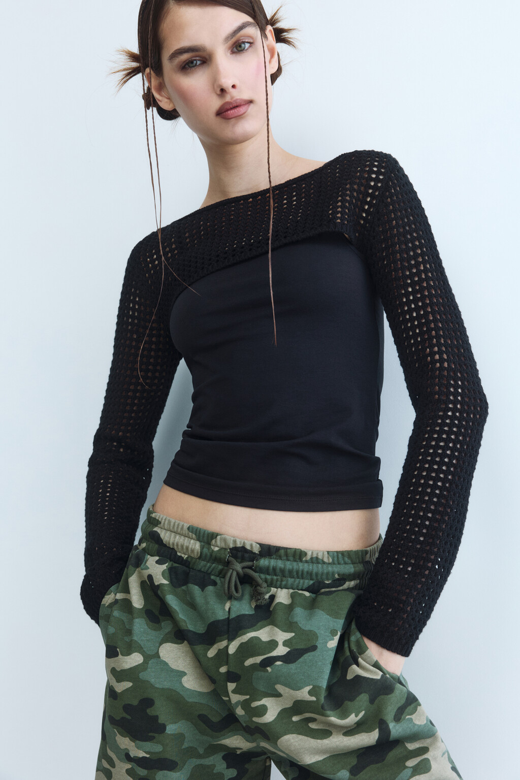 Болеро вязаное ажурное с длинными рукавами - цвет черный - 2