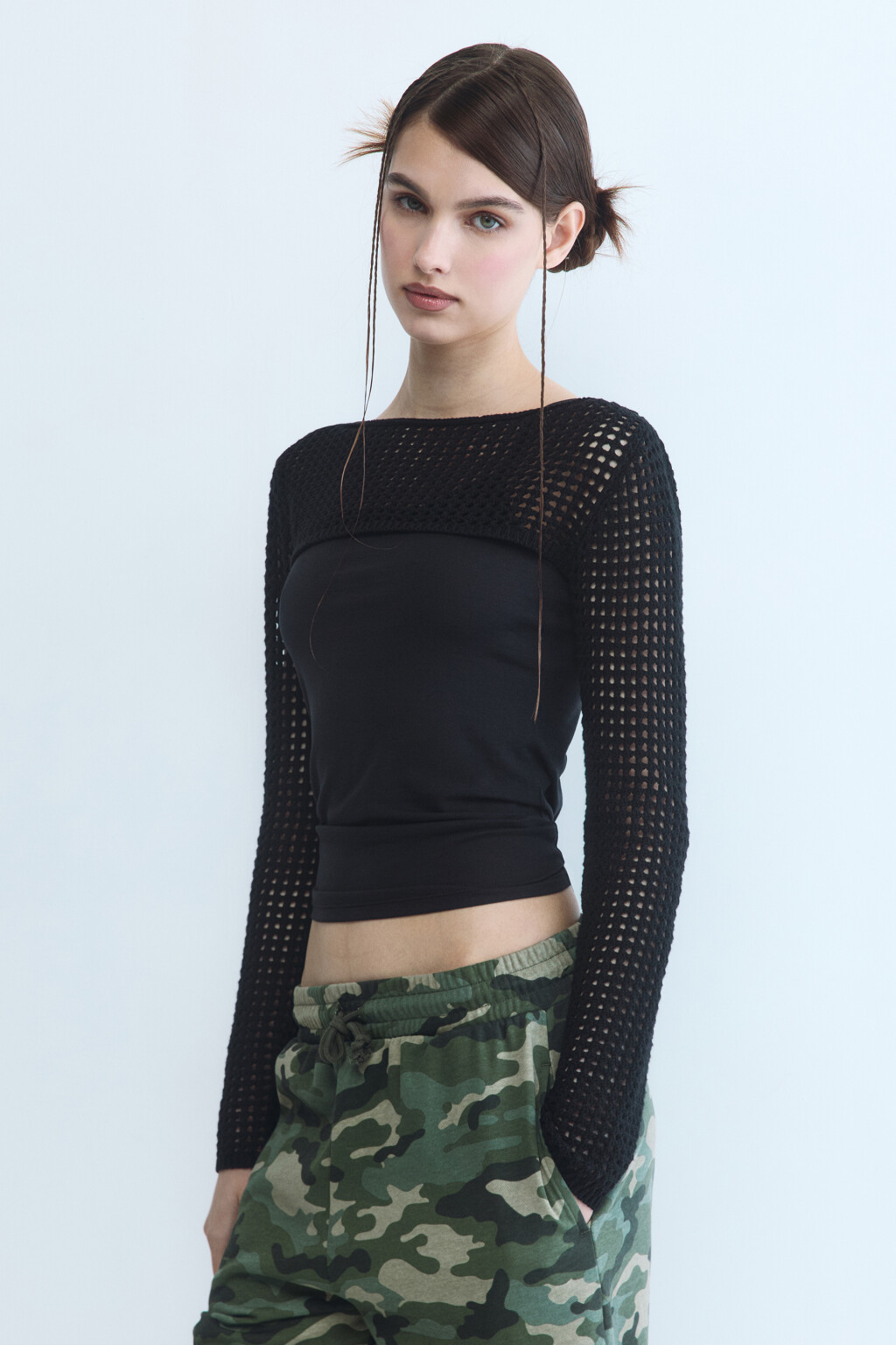 Болеро вязаное ажурное с длинными рукавами - цвет черный - 4