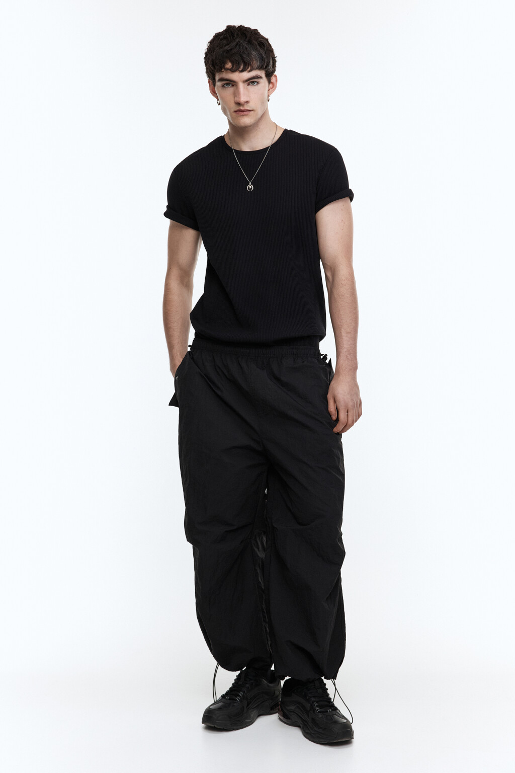 Брюки-парашюты широкие с утяжками - цвет черный - 1