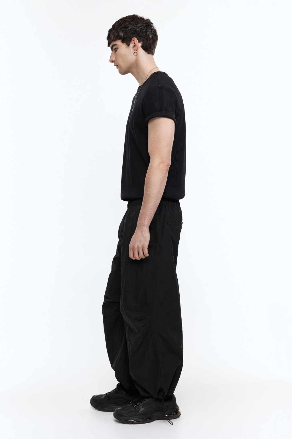 Брюки-парашюты широкие с утяжками - цвет черный - 2