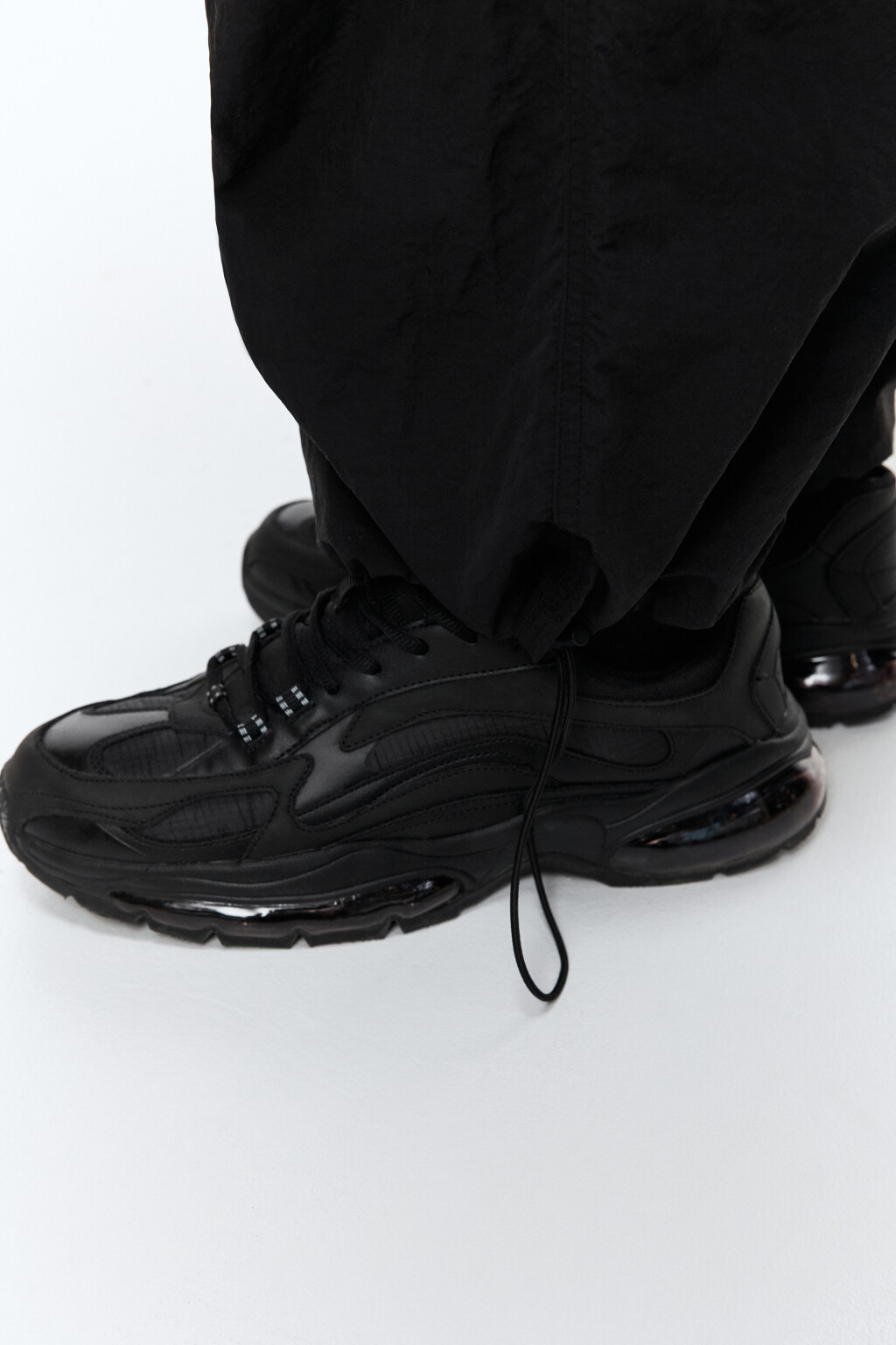 Брюки-парашюты широкие с утяжками - цвет черный - 7