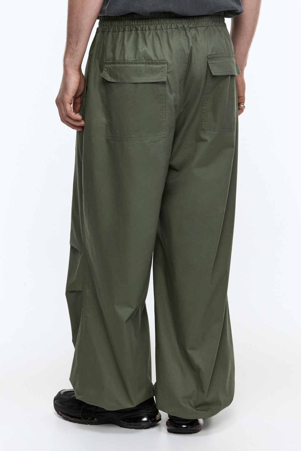 Брюки-парашюты хлопковые с утяжками - цвет зеленый - 3