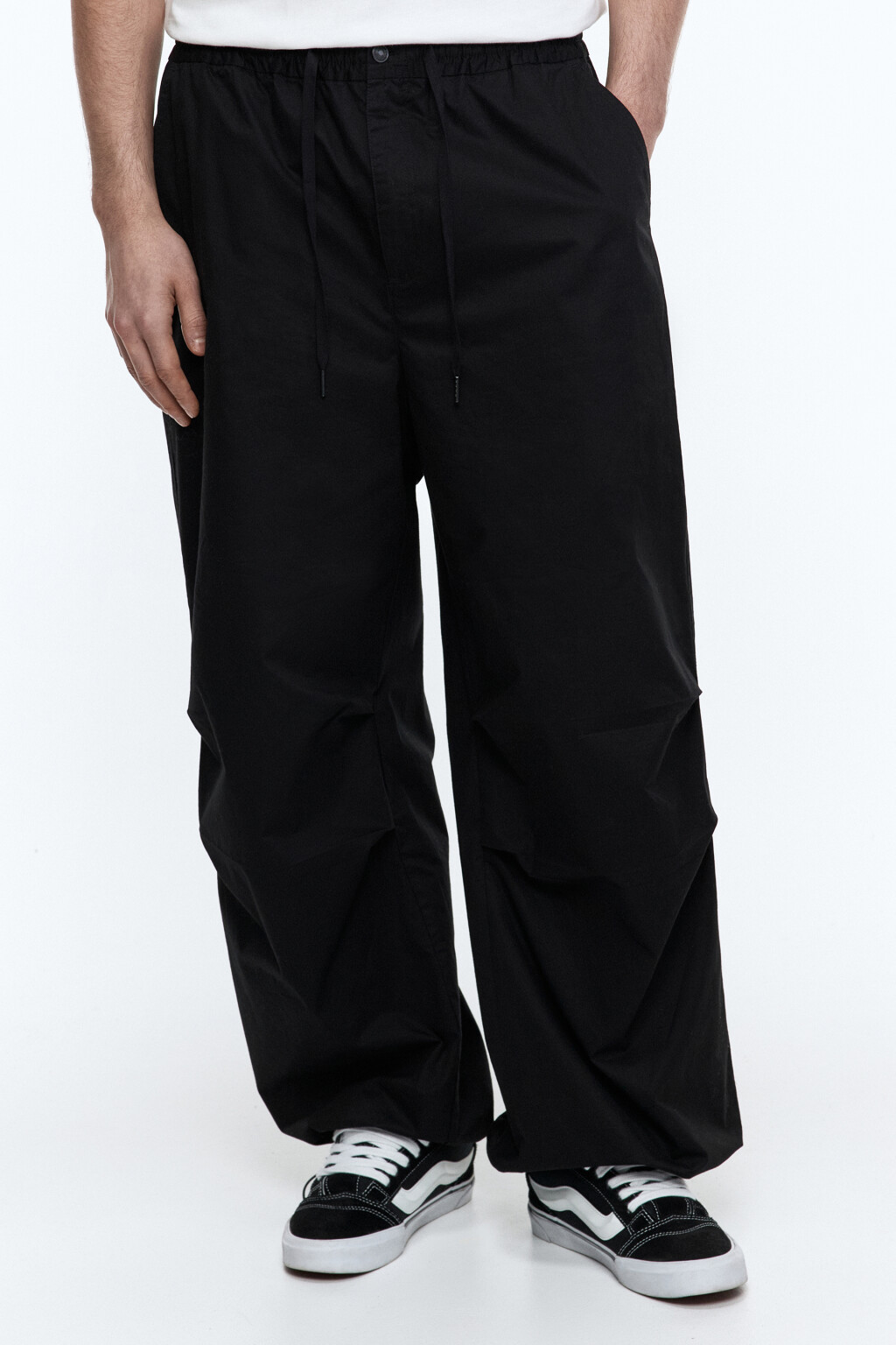 Брюки-парашюты хлопковые с утяжками - цвет черный - 2