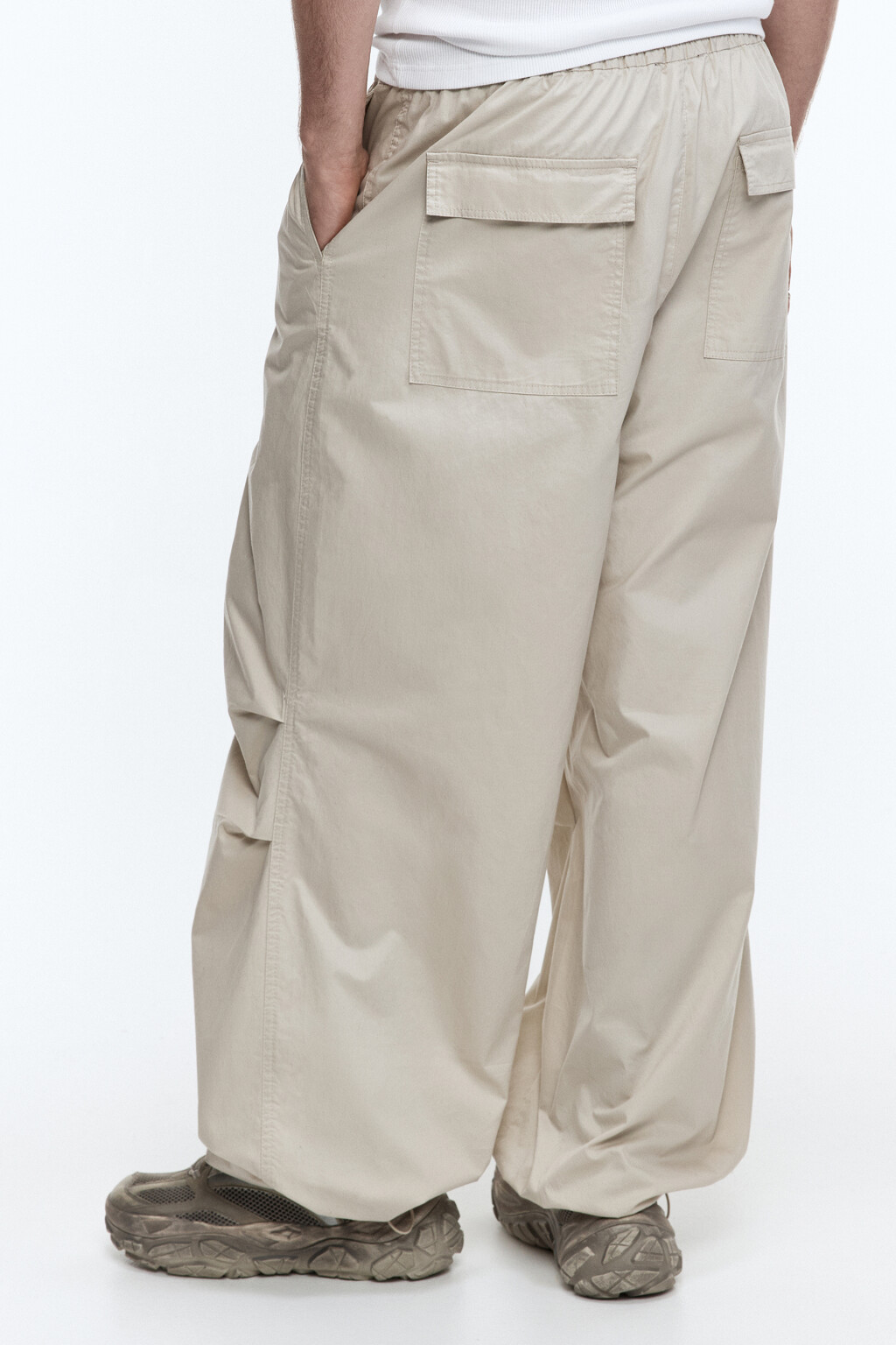 Брюки-парашюты хлопковые с утяжками - цвет бежевый - 4