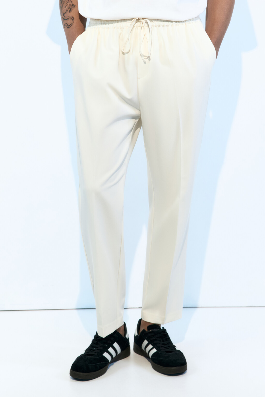 Брюки прямые костюмные с поясом на завязках - цвет бежевый - 2