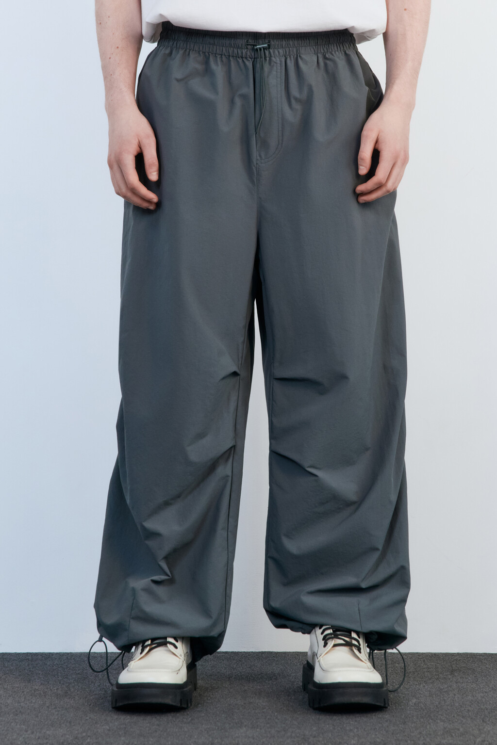 Брюки-парашюты широкие с драпировками - цвет зеленый - 3