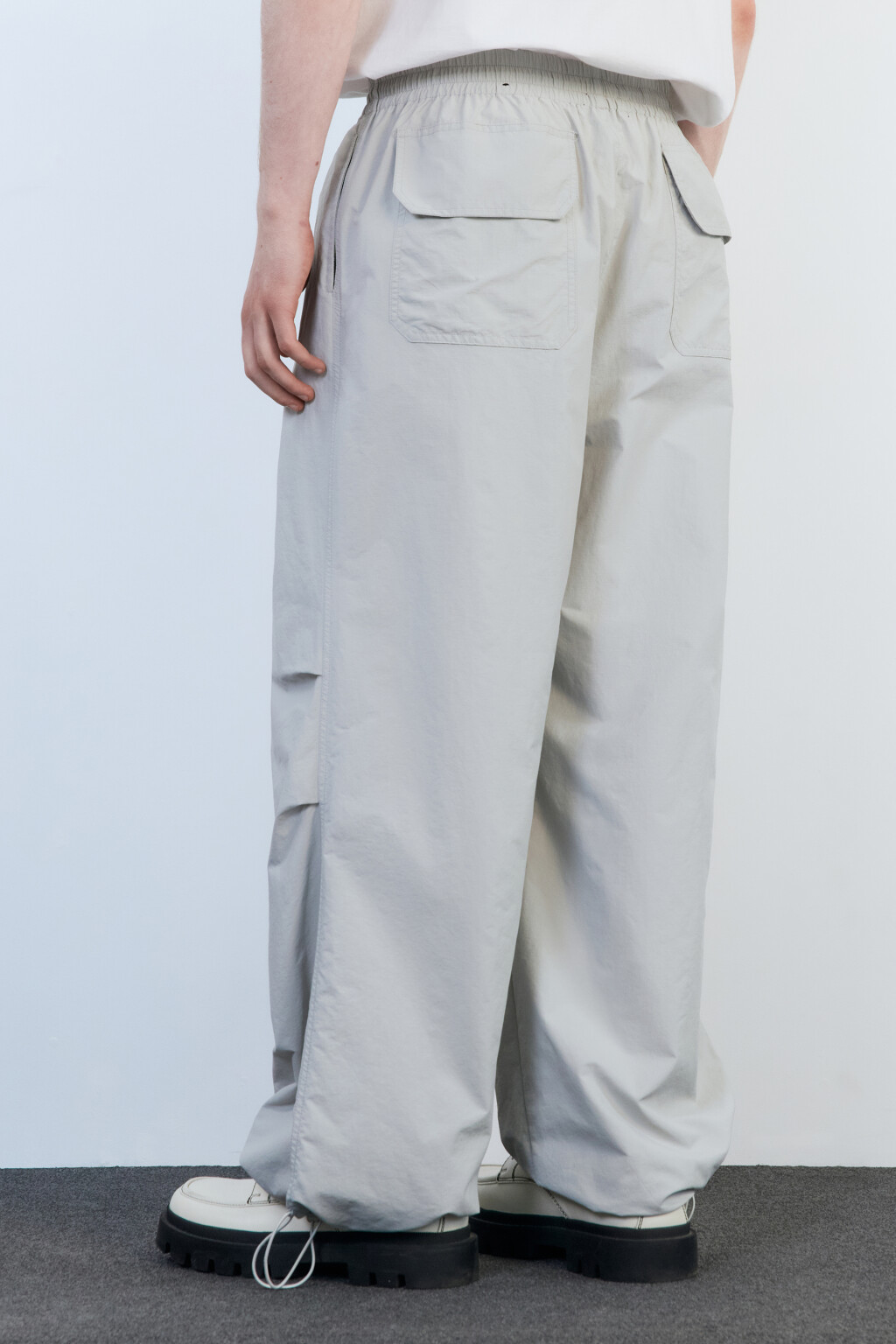 Брюки-парашюты широкие с драпировками - цвет серый - 5