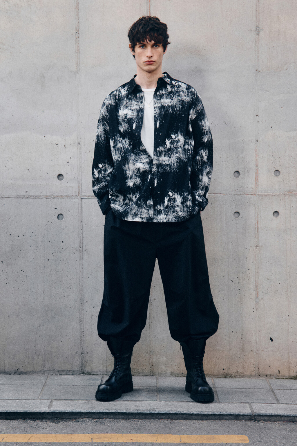 Брюки-парашюты широкие с драпировками - цвет черный - 8