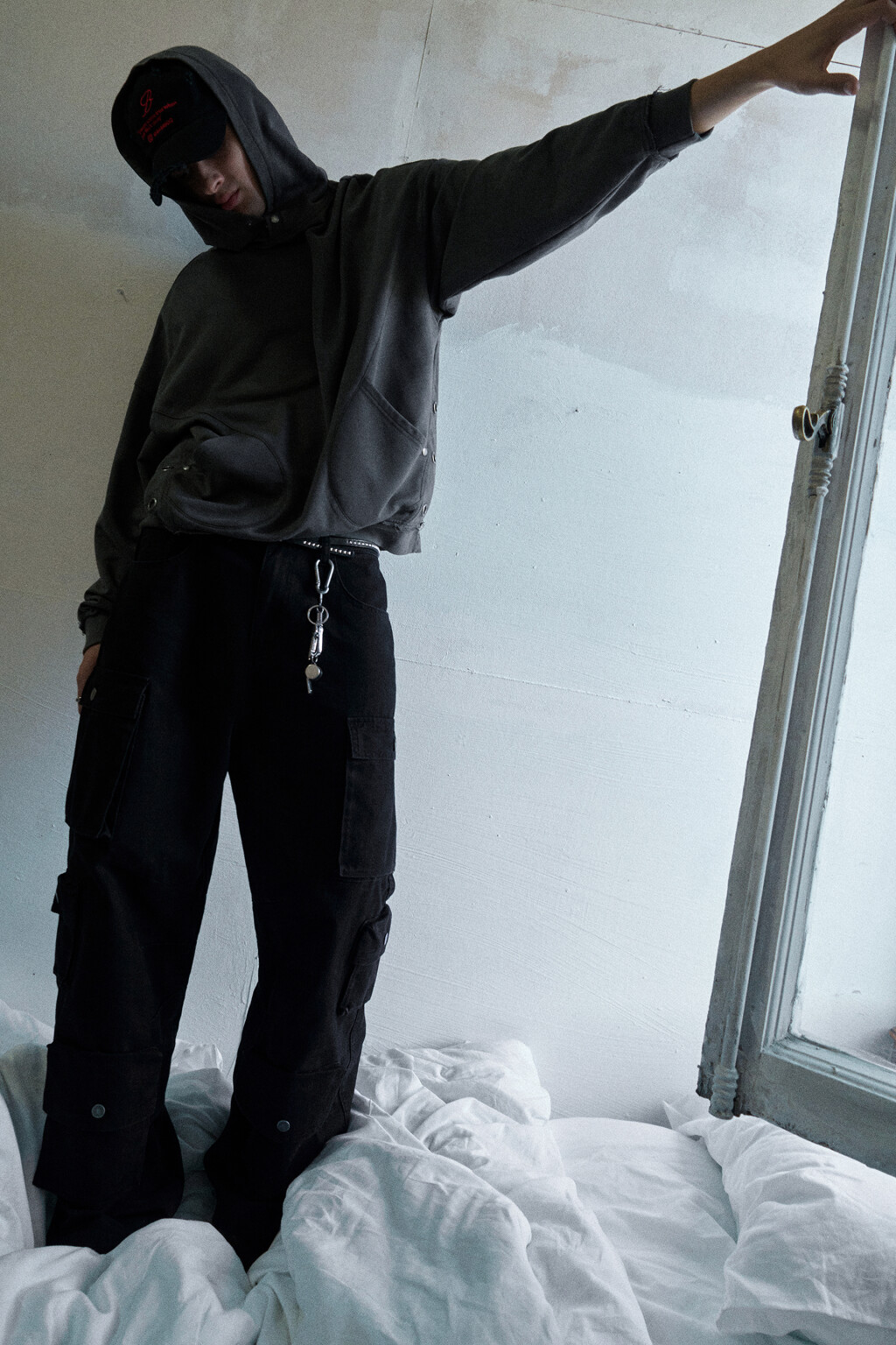 Джинсы-карго прямые с накладными карманами - цвет черный - 8