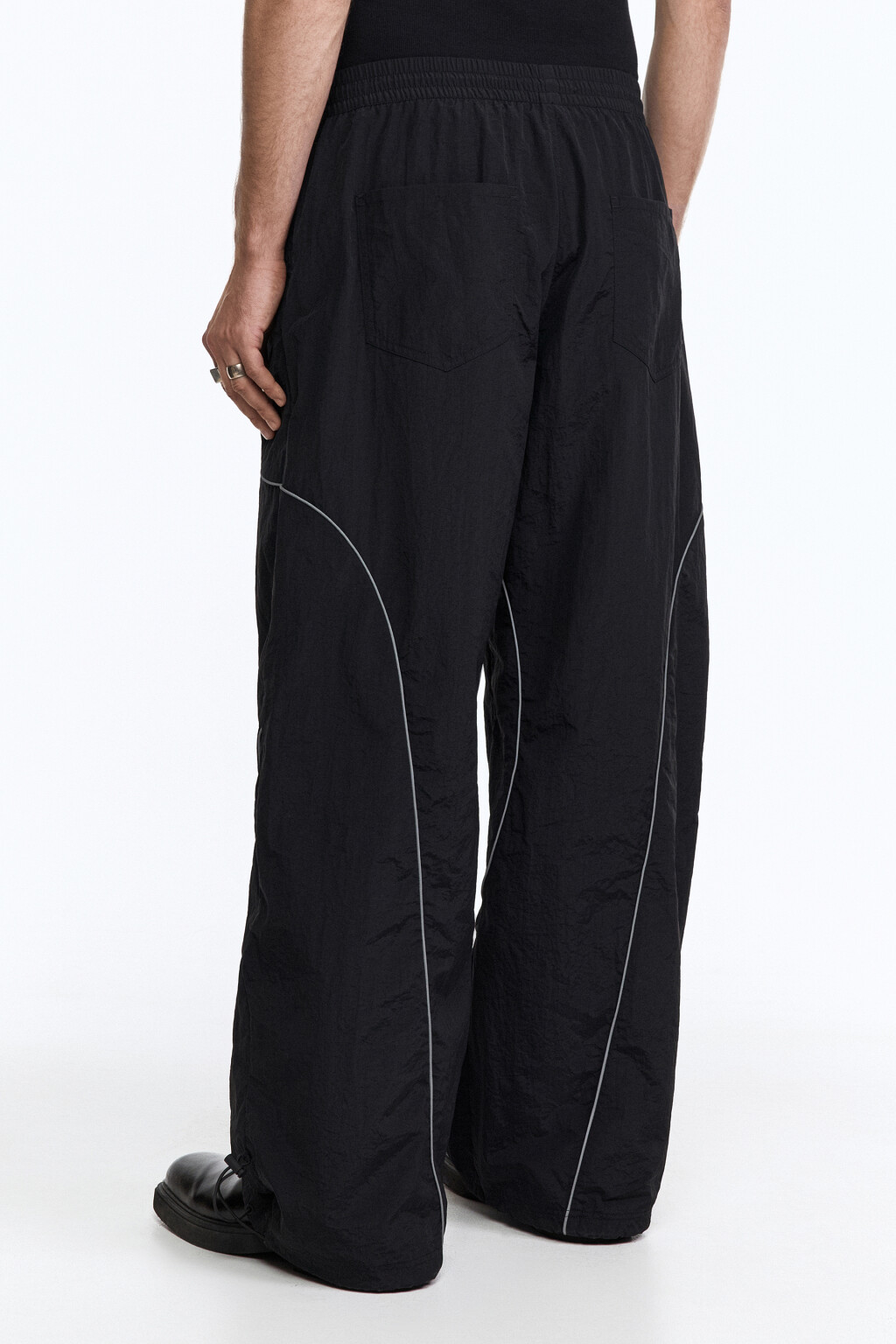 Брюки экстраширокие с контрастными швами - цвет черный - 2