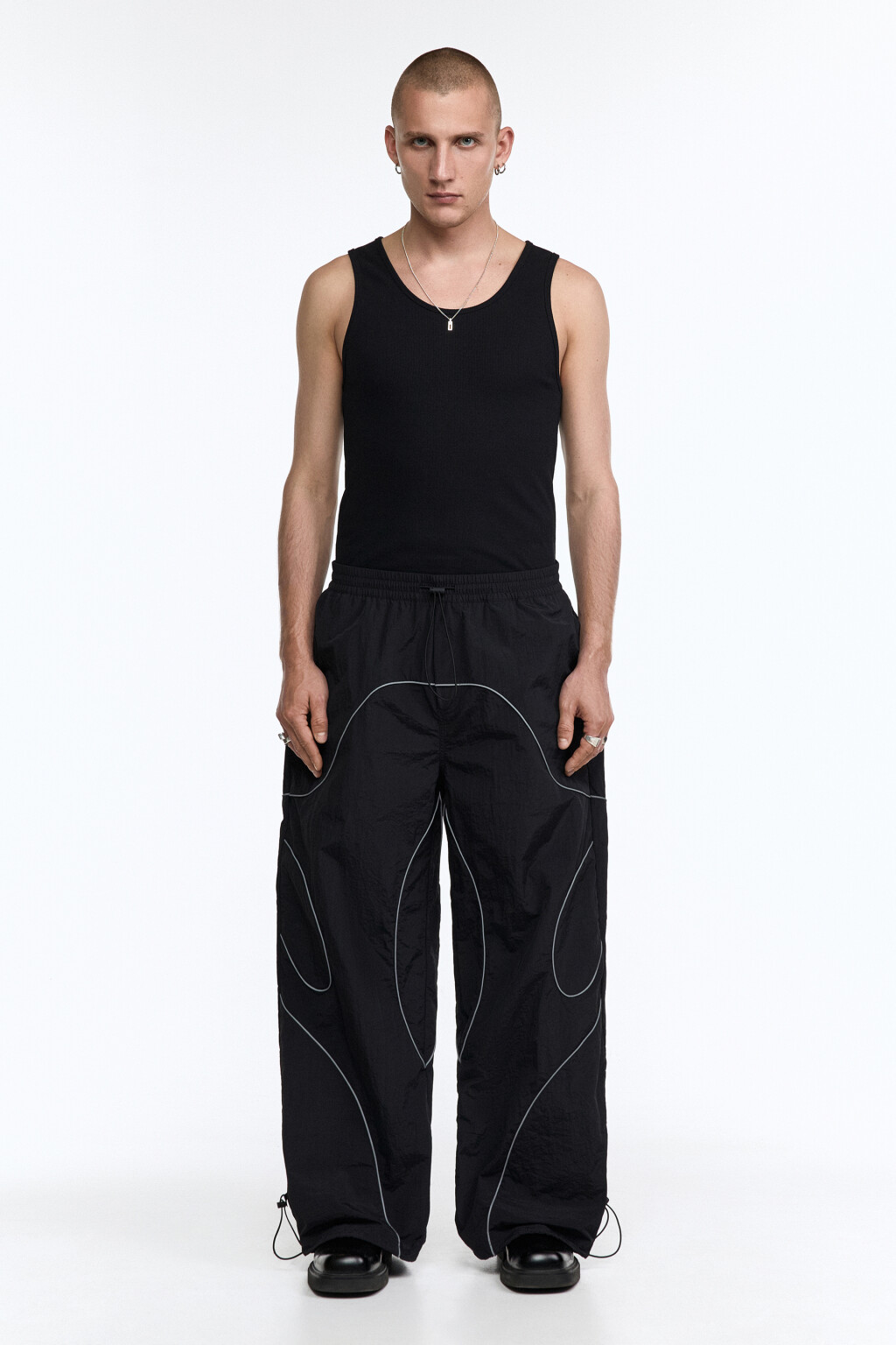 Брюки экстраширокие с контрастными швами - цвет черный - 5