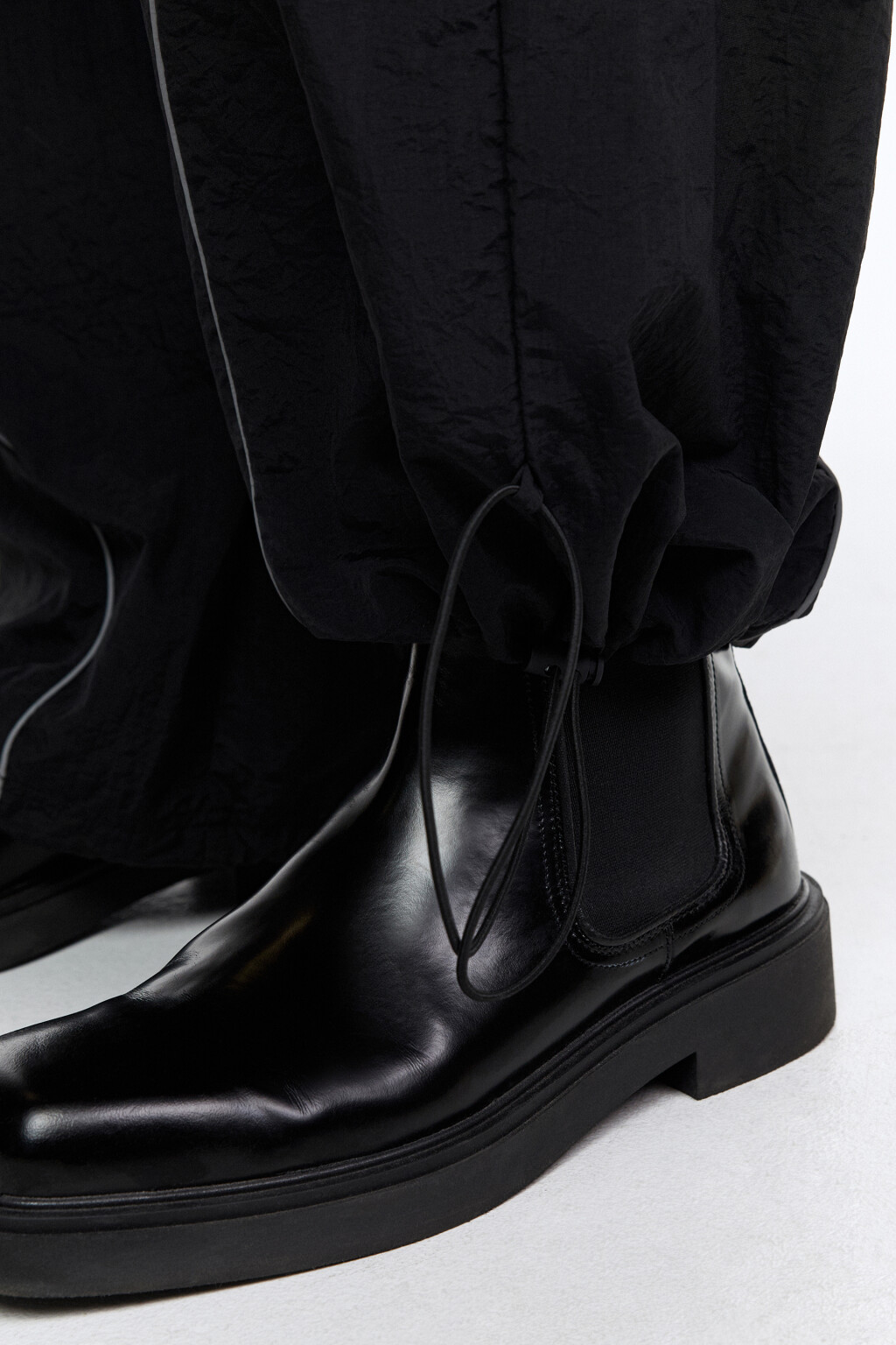 Брюки экстраширокие с контрастными швами - цвет черный - 9