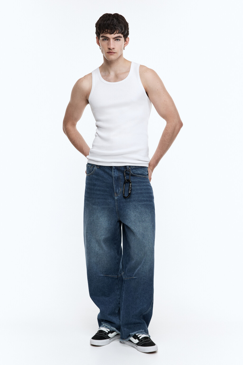 Джинсы-баллон с открытыми срезами - цвет синий - 5