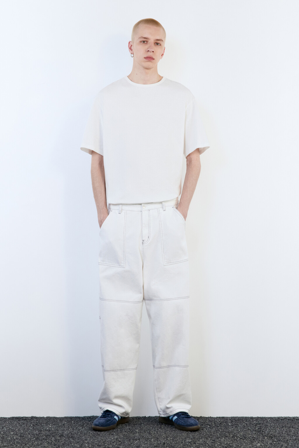 Джинсы широкие с контрастными швами - цвет белый - 5