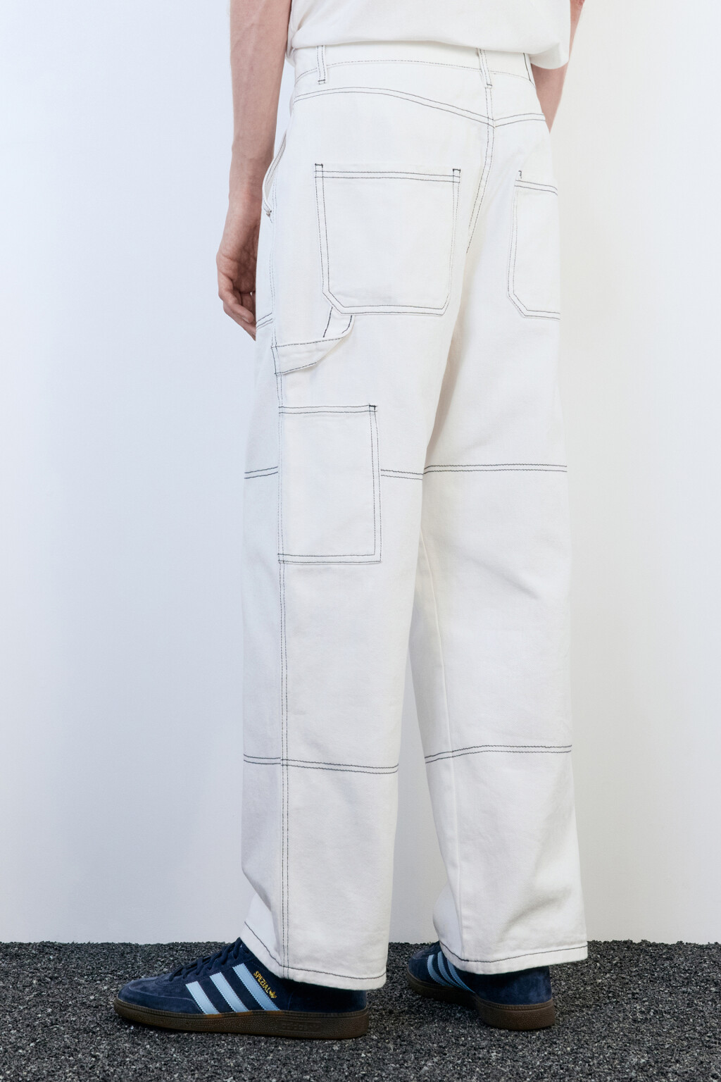 Джинсы широкие с контрастными швами - цвет белый - 4