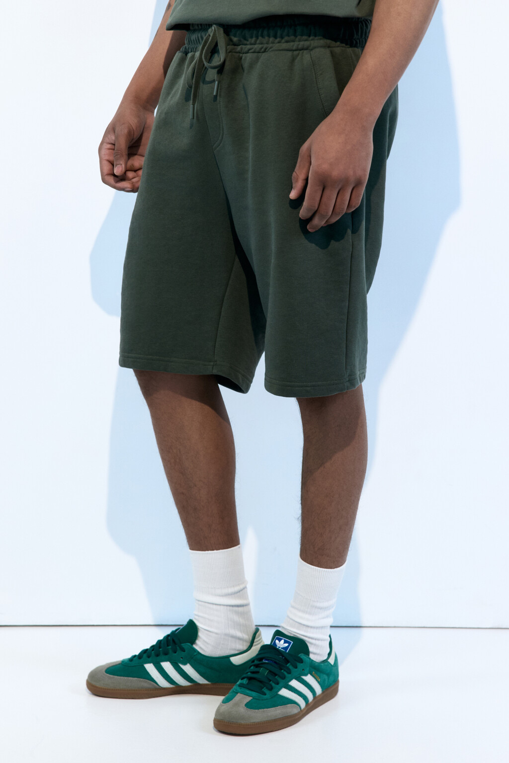 Шорты из футера с поясом на завязках - цвет зеленый - 4