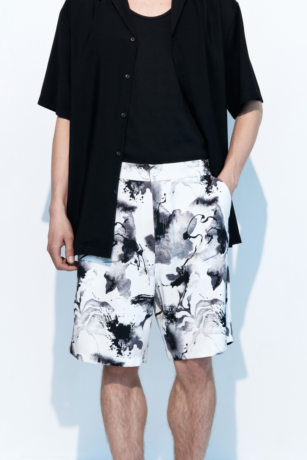 Шорты-бермуды костюмные из вискозы - цвет белый - 1