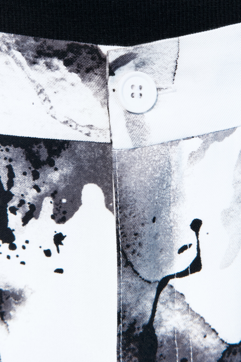 Шорты-бермуды костюмные из вискозы - цвет белый - 6