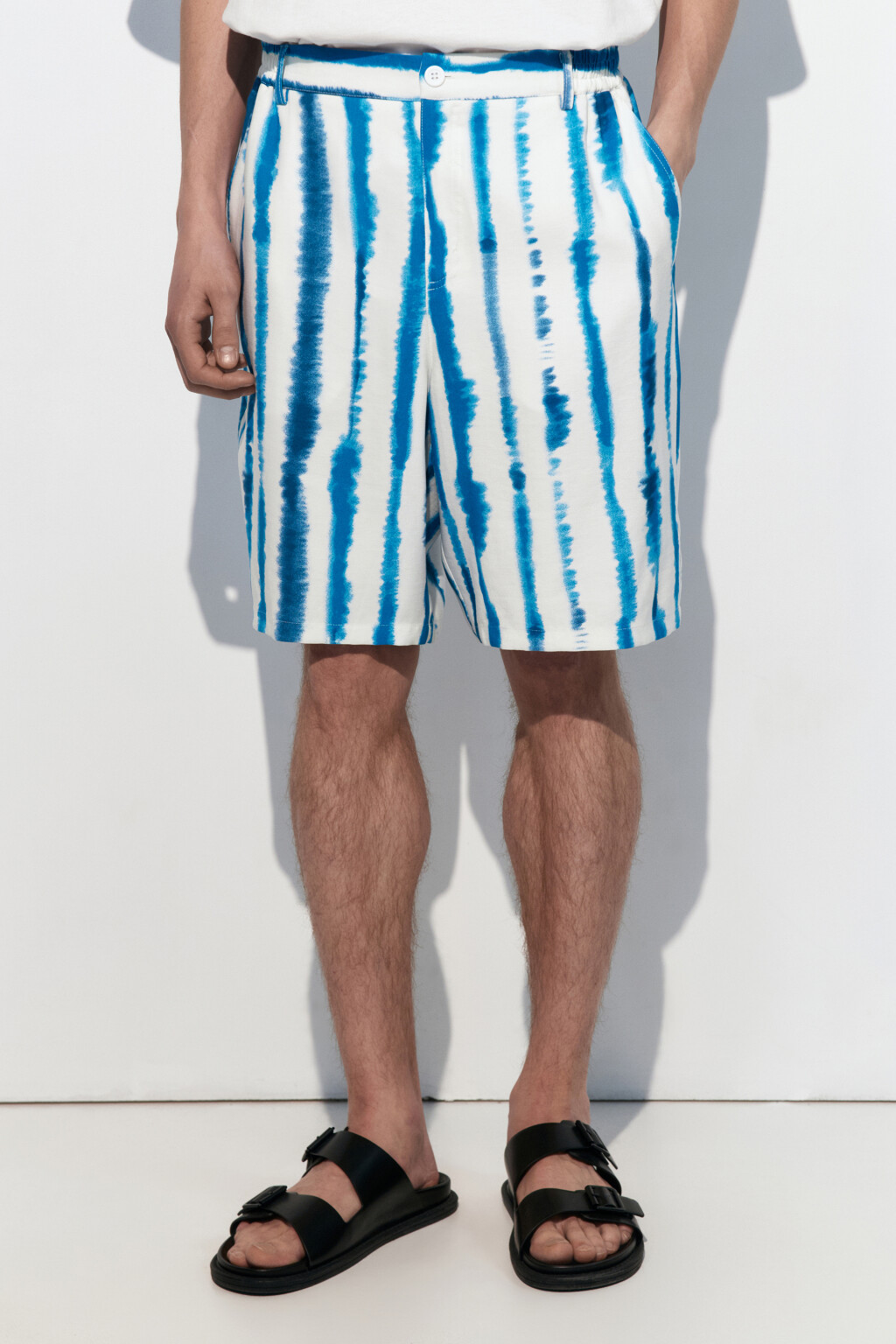 Шорты-бермуды вискозные с принтом - цвет белый - 2