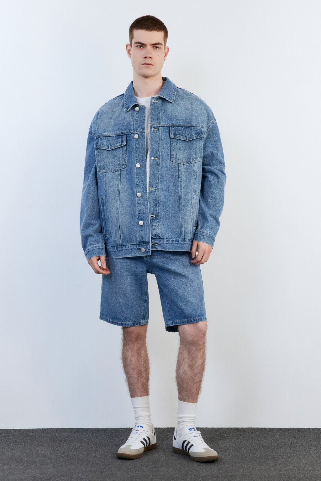 Шорты джинсовые со средней посадкой - цвет голубой - 5