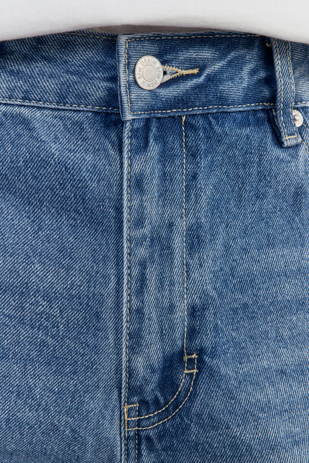 Шорты джинсовые со средней посадкой - цвет голубой - 6