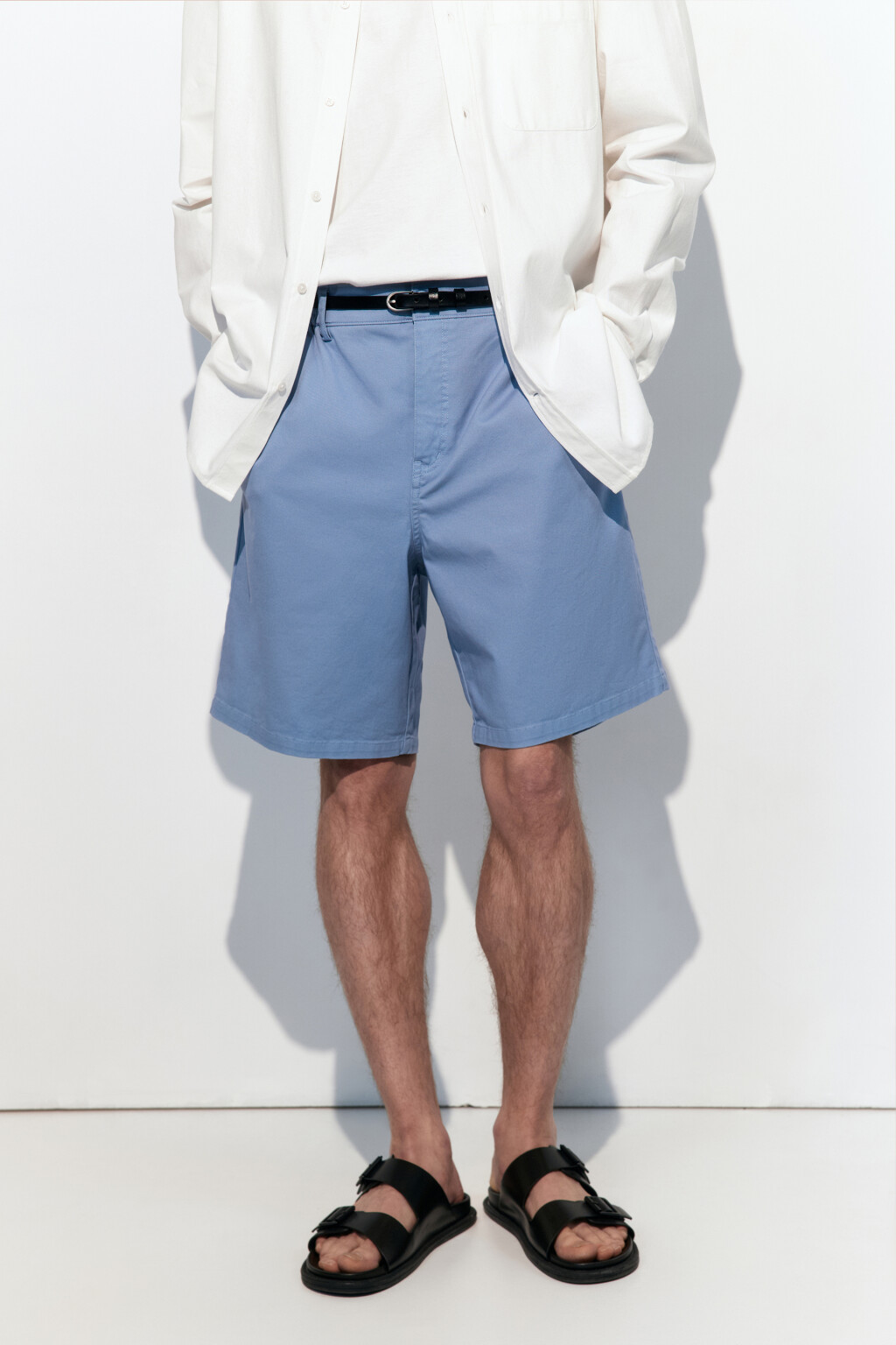 Шорты-бермуды хлопковые с резинкой на поясе - цвет голубой - 2