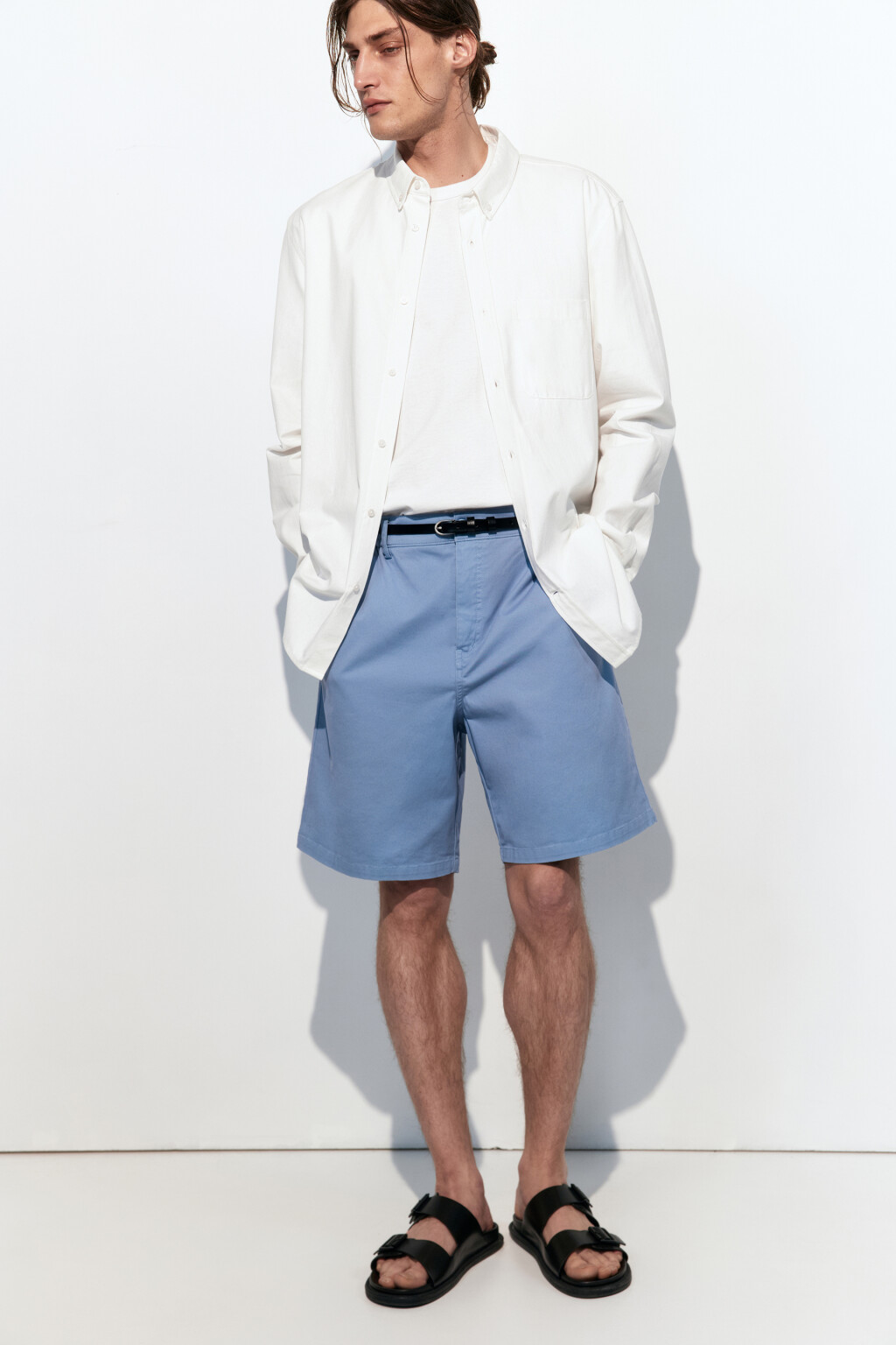 Шорты-бермуды хлопковые с резинкой на поясе - цвет голубой - 1