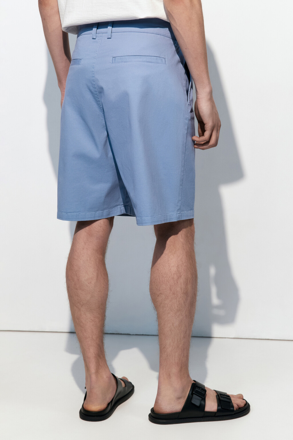 Шорты-бермуды хлопковые с резинкой на поясе - цвет голубой - 5