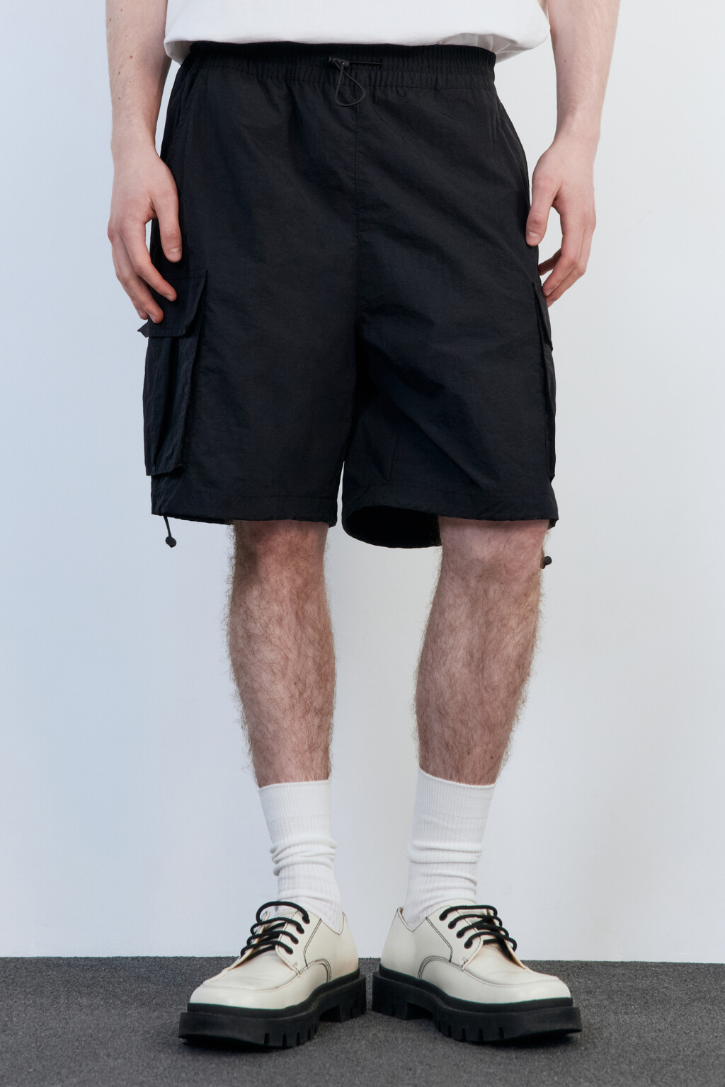 Шорты-парашюты с накладными карманами - цвет черный - 4