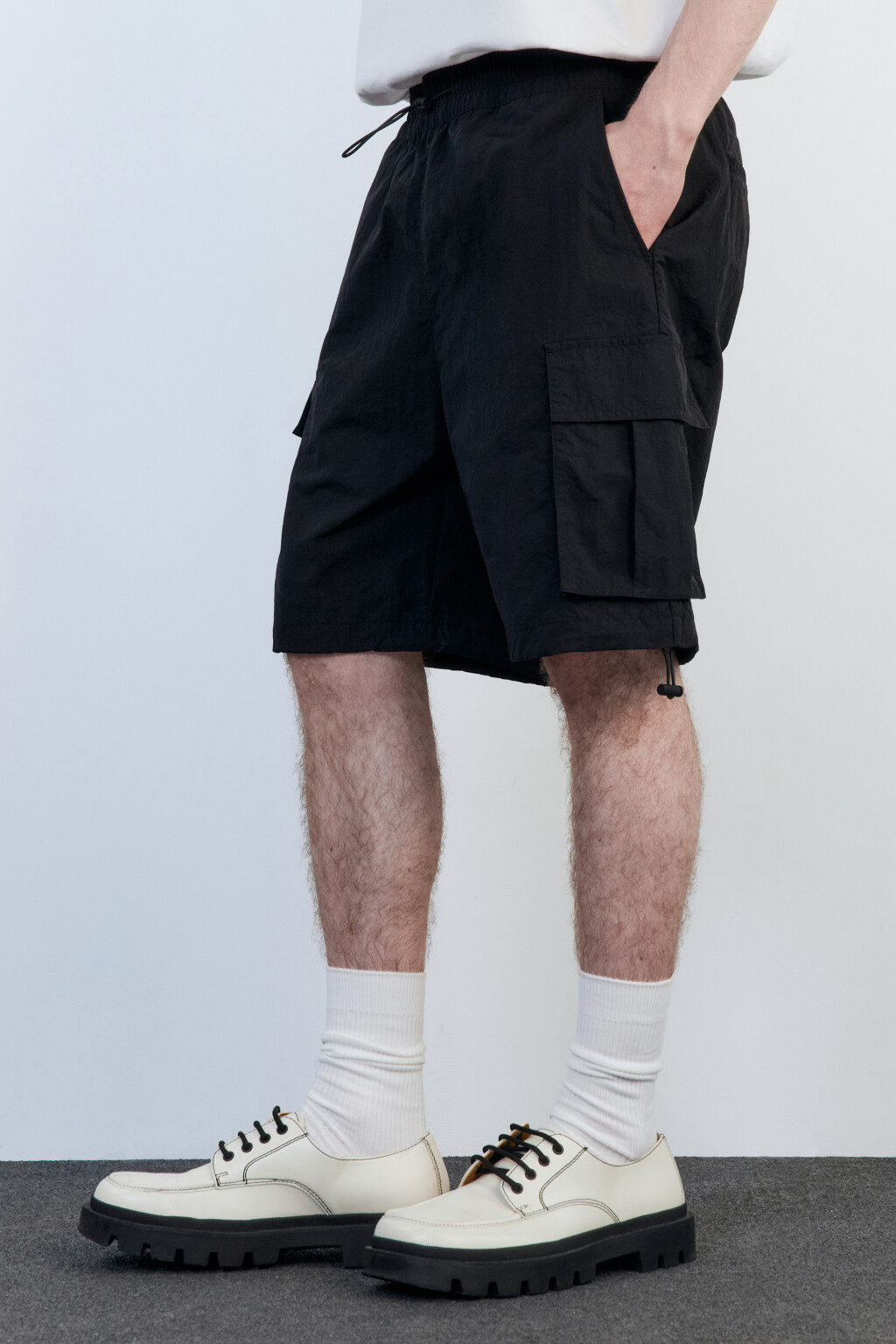 Шорты-парашюты с накладными карманами - цвет черный - 5