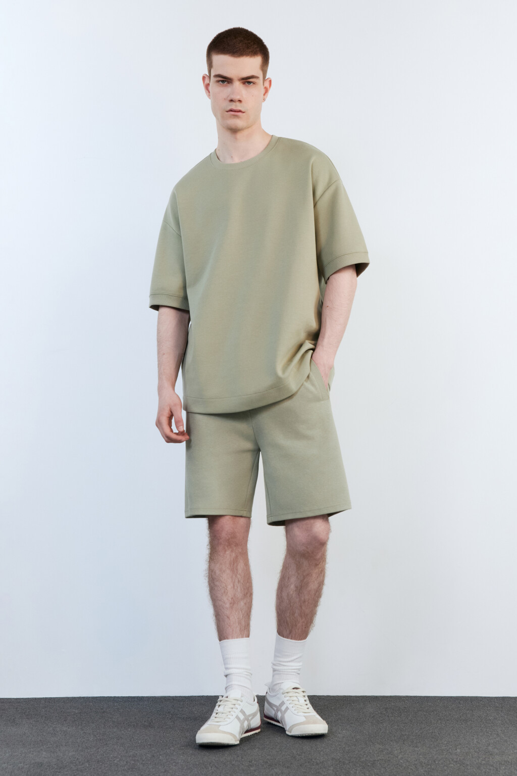 Шорты из футера с поясом на завязках - цвет зеленый - 5