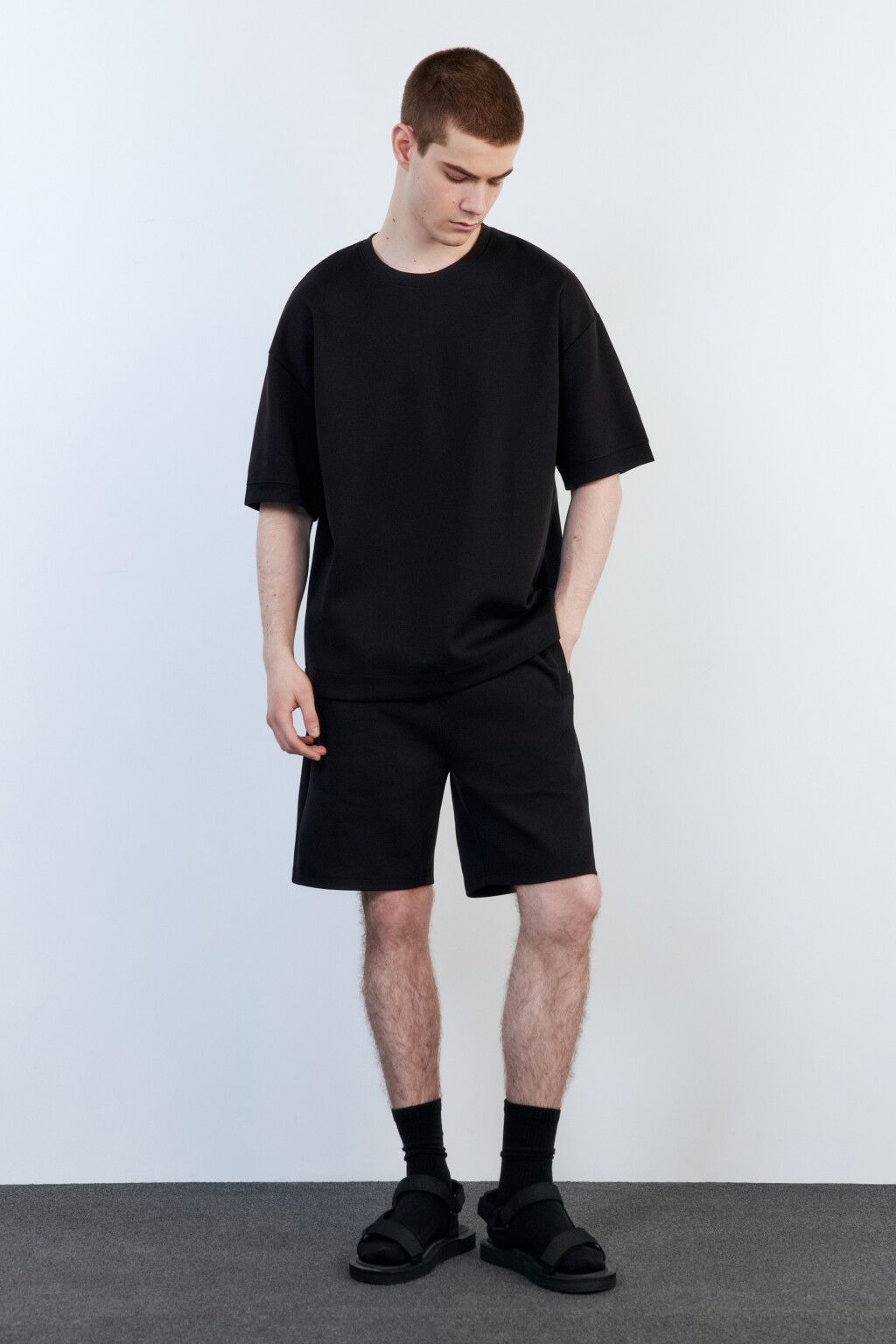 Шорты из футера с поясом на завязках - цвет черный - 5