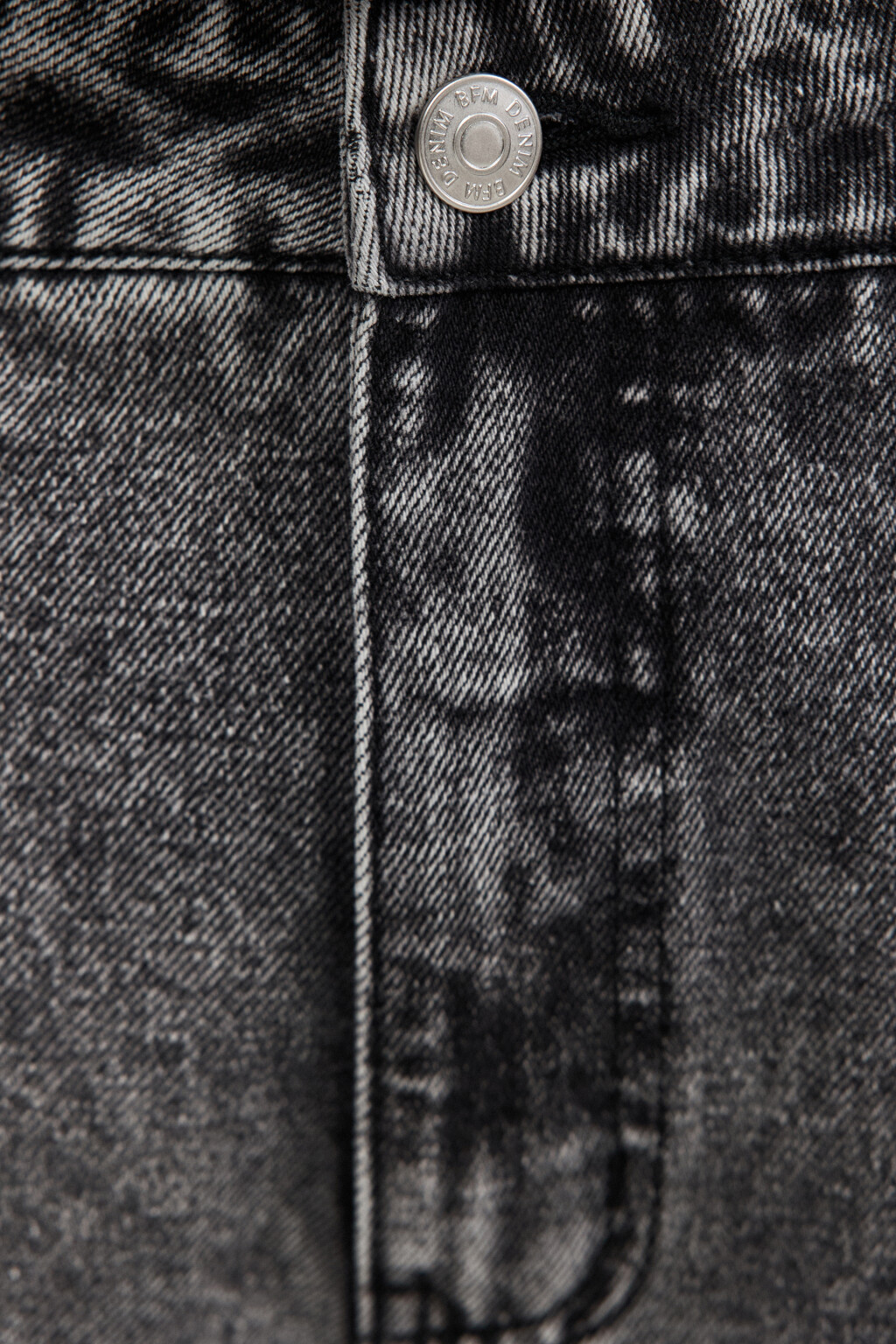 Шорты-бермуды джинсовые с вареным эффектом - цвет серый - 6