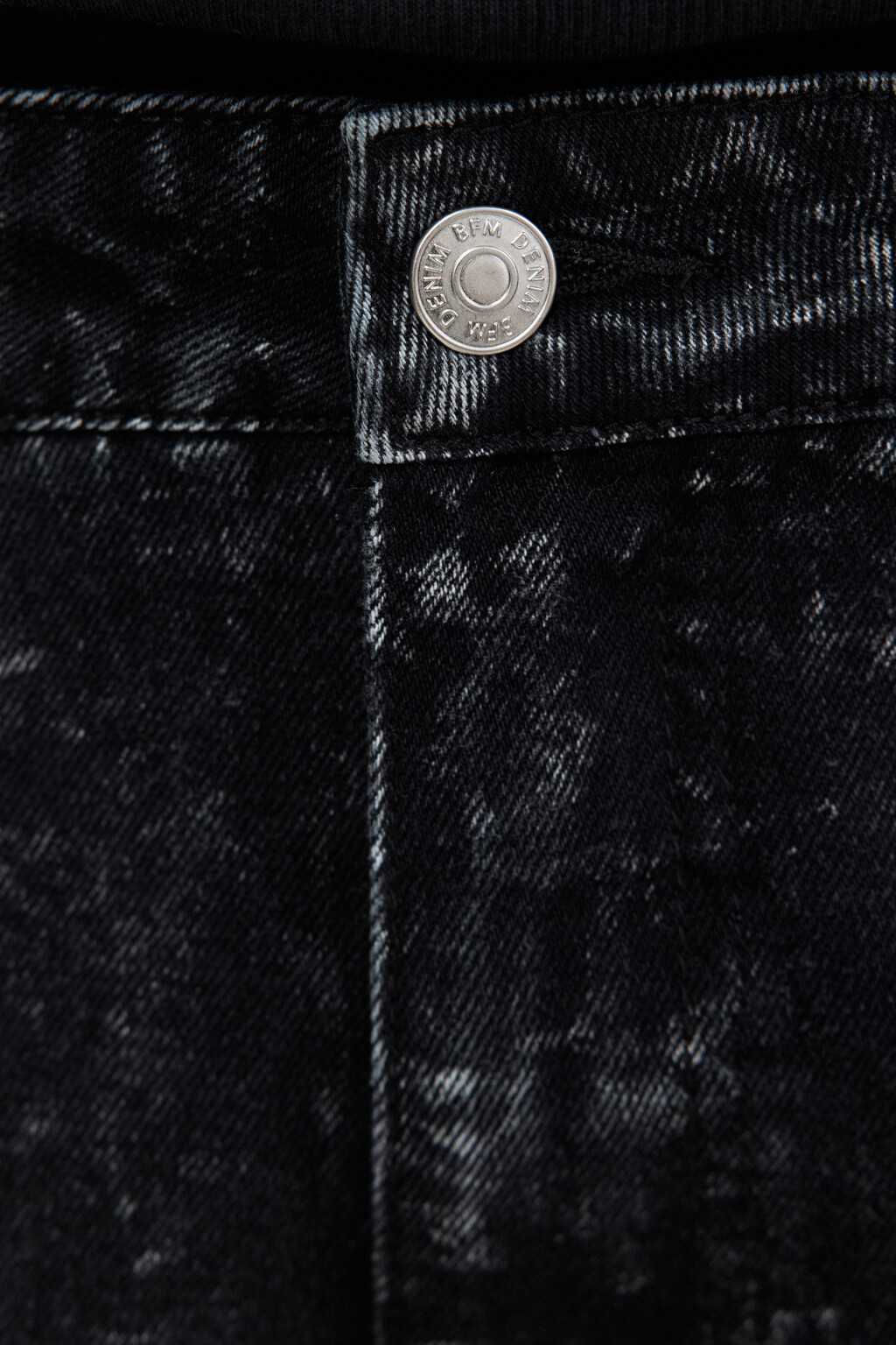 Шорты-бермуды джинсовые с вареным эффектом - цвет серый - 7