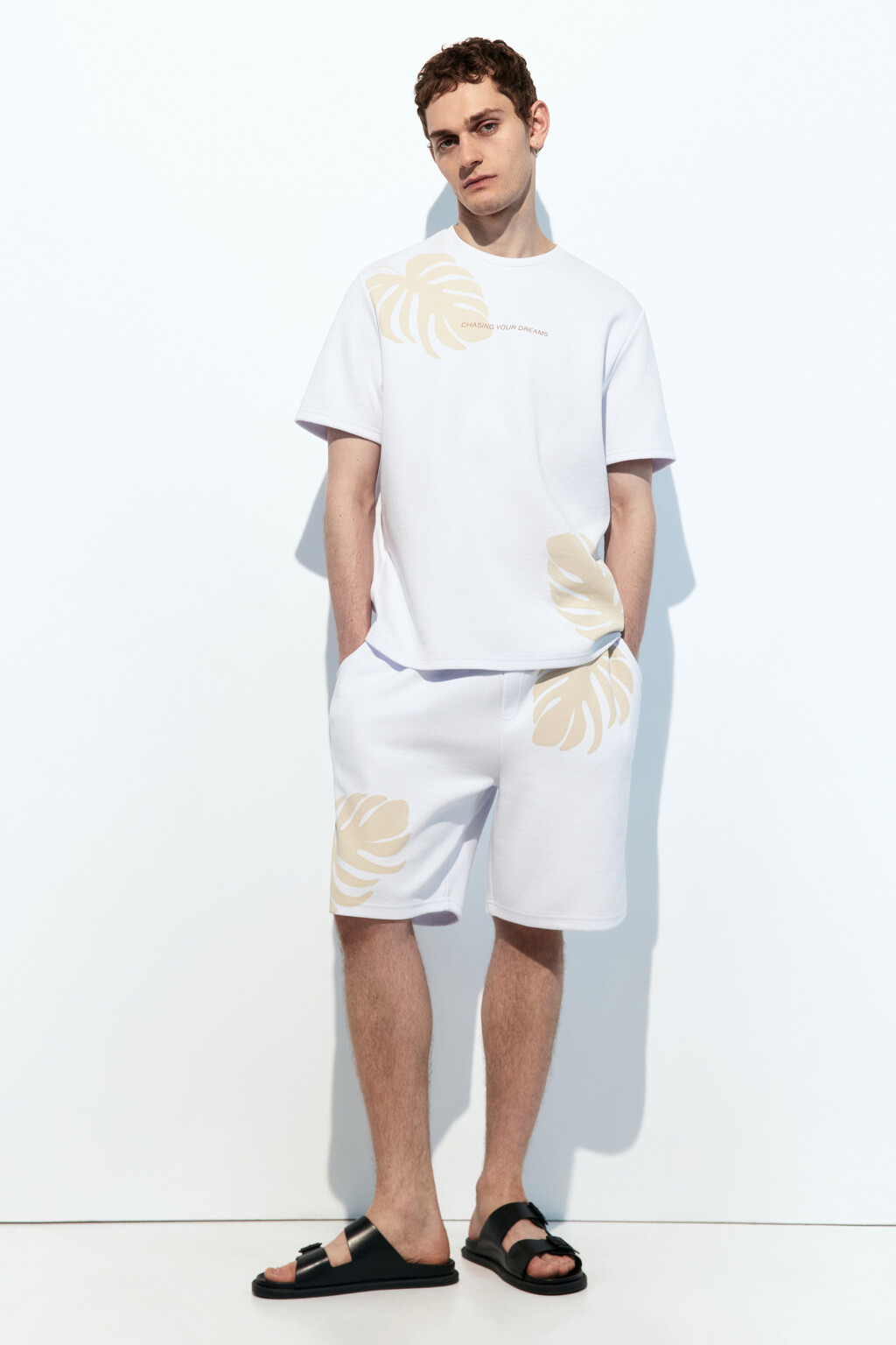 Шорты трикотажные с принтом - цвет белый - 1