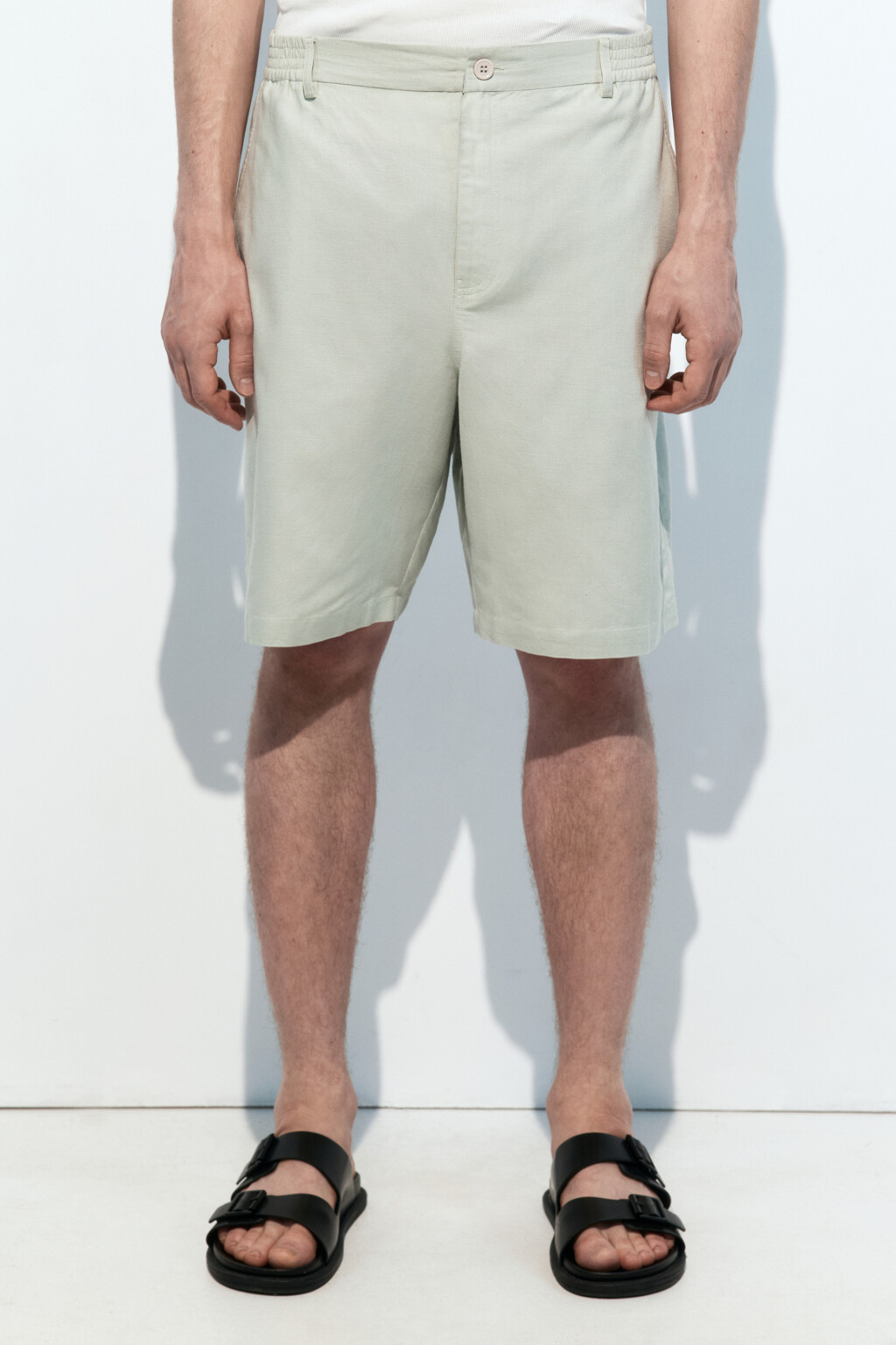 Шорты костюмные из льняной ткани - цвет зеленый - 2