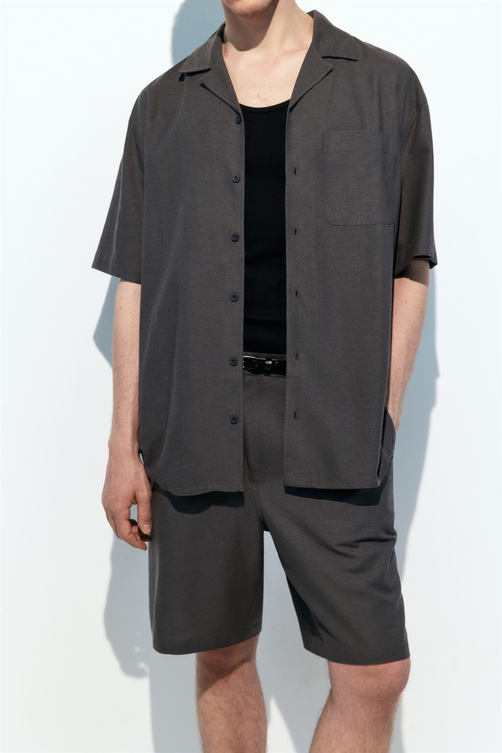 Шорты костюмные из льняной ткани - цвет серый - 5